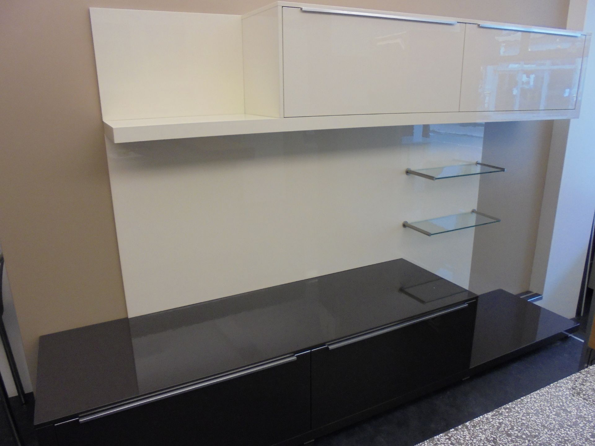 Hacker Kitchen Display in Gloss Brown with Cream Wall Units. Consists of: 2 x 900mm x 500mm High