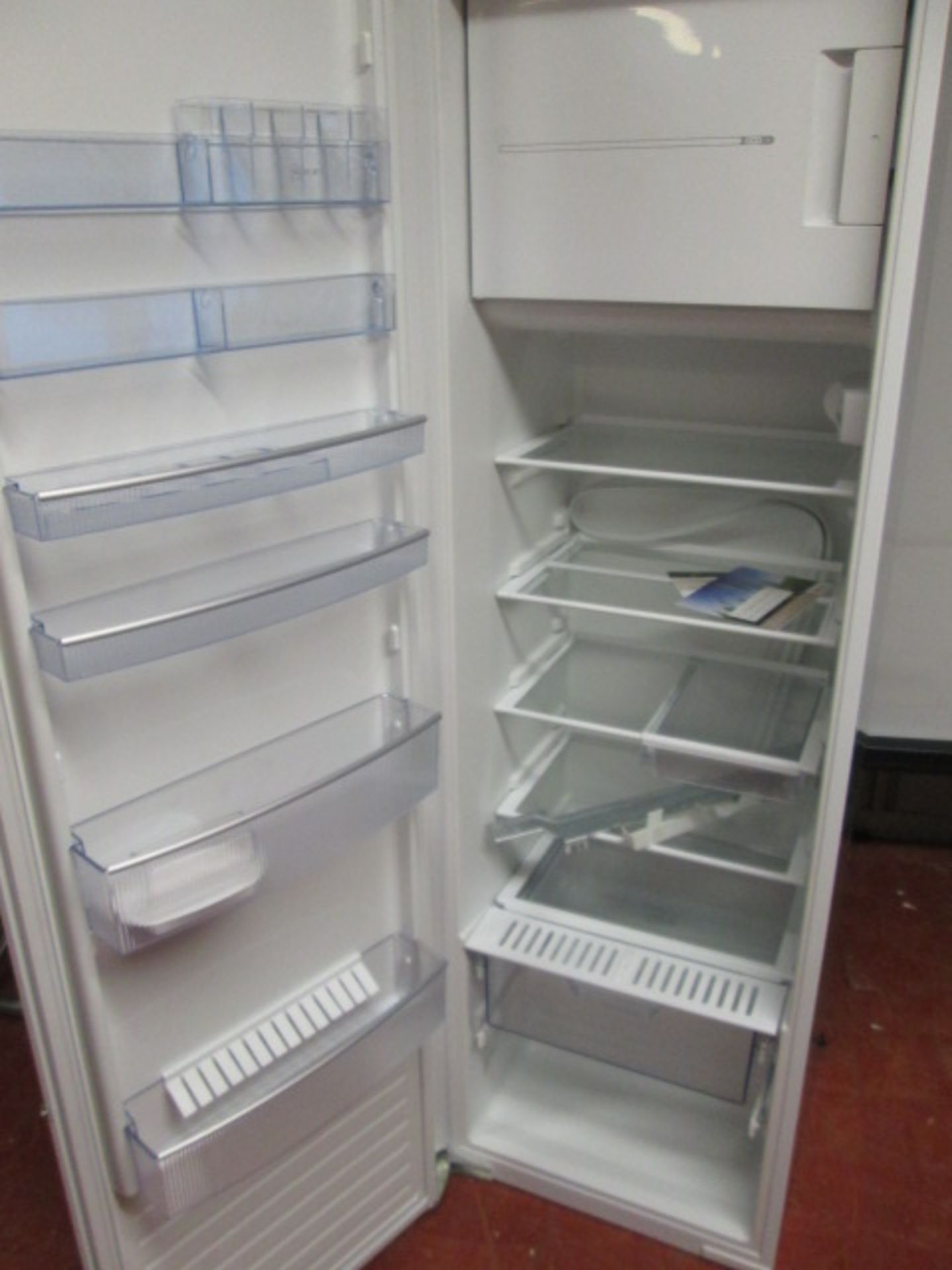 Neff Integrated Fridge with Ice Box, Model FD9012 with Installation and Operating Instructions, 1780 - Image 2 of 4