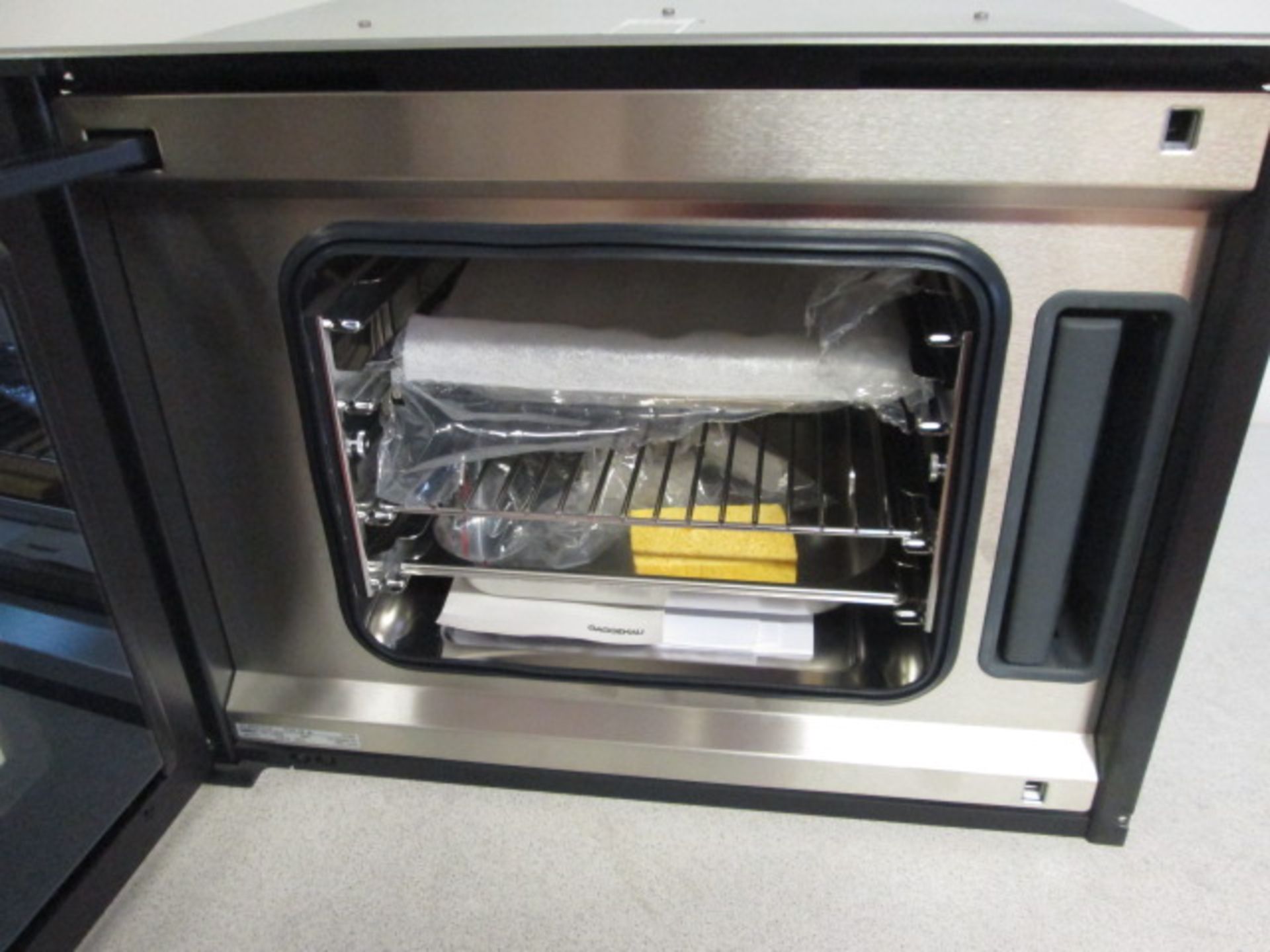 Gaggenau Integrated Steam Oven, 200 Series, Model BSP 221110 with Manuals (As New/Ex Display) - Image 2 of 4