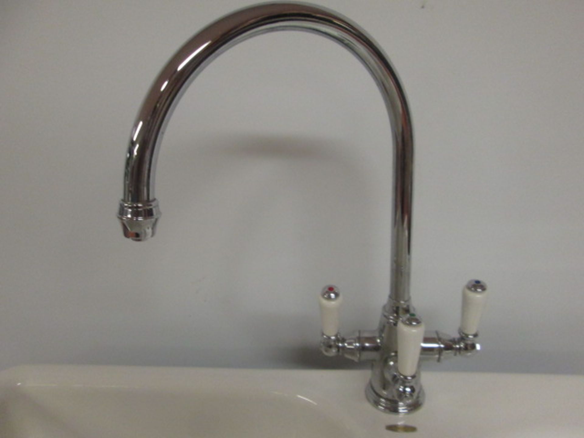 Kohler Cast Iron/Ceramic Double Sink with Monoblock lever taps - Image 4 of 4
