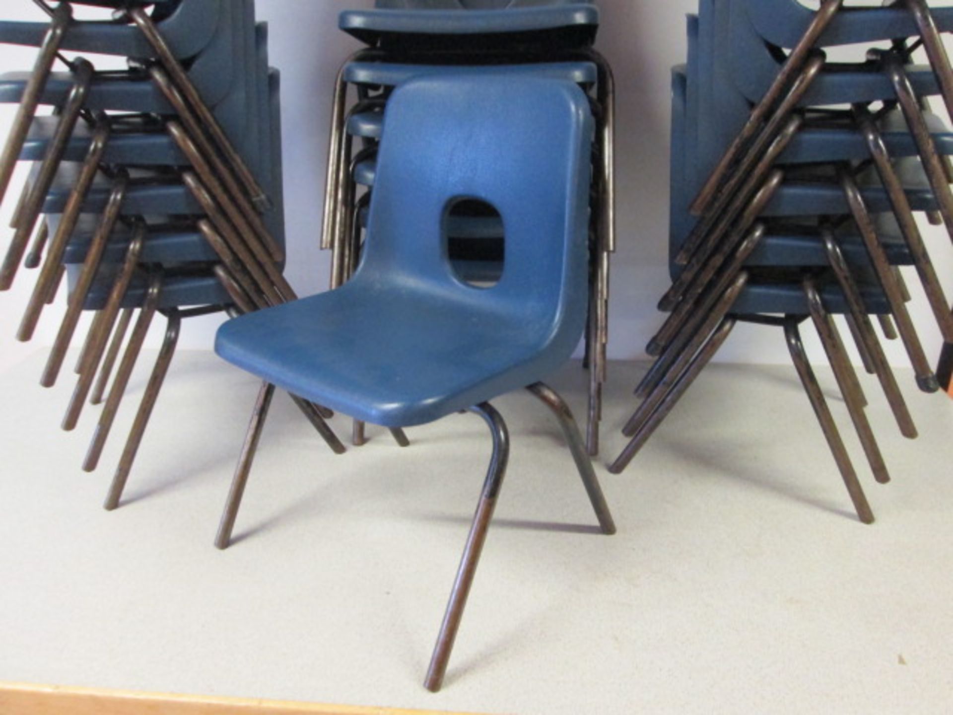 21 x Hille Series E Overall, Children's Classroom Stacking Chairs in Blue. Size (H) 50cm x (W) - Image 2 of 3