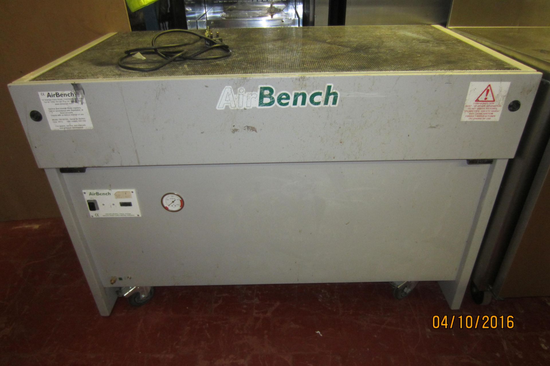 Airbench' Heavy Duty Downdraught Bench with Extractor Unit & Mesh Top, Model FN126784