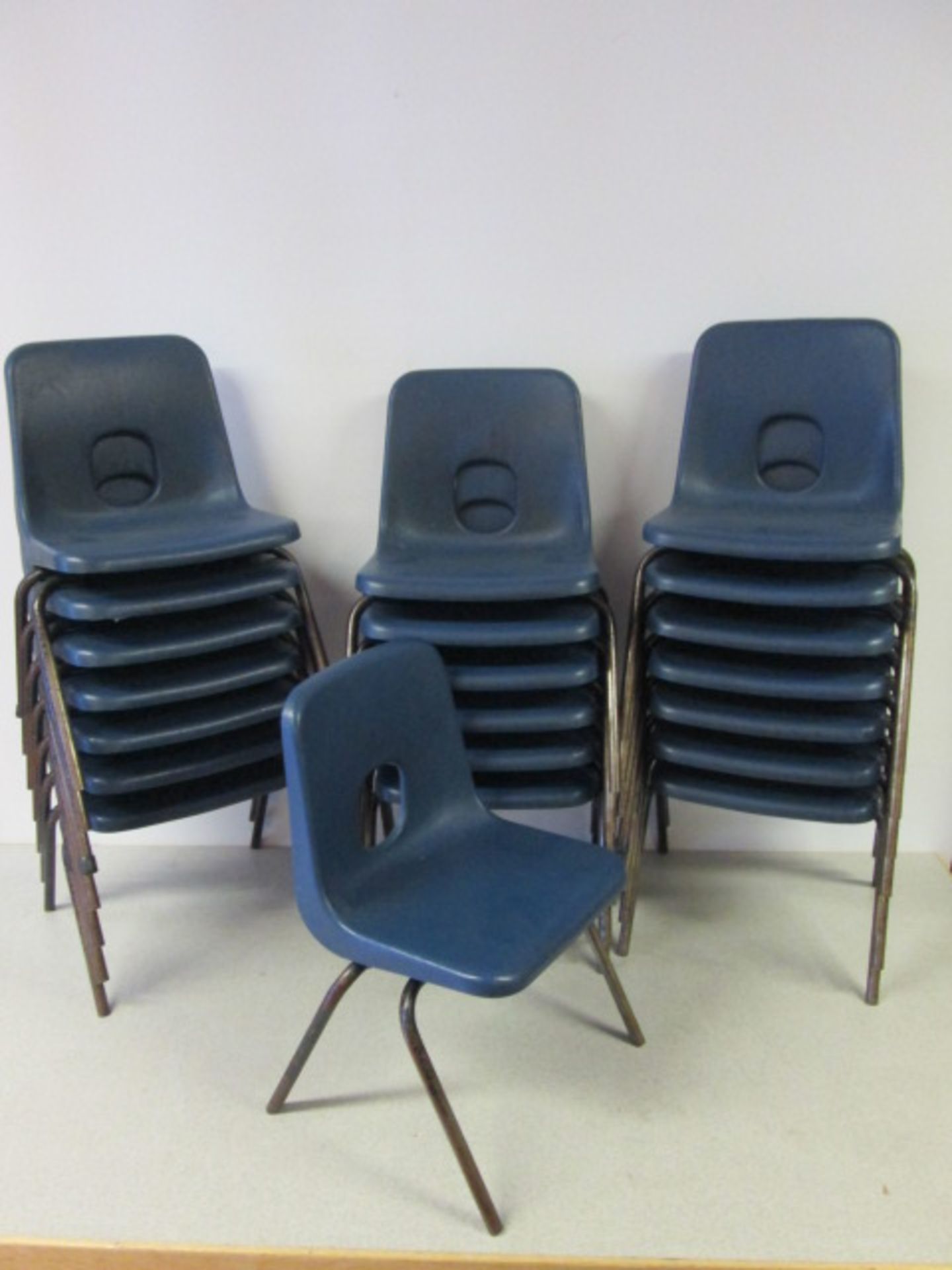 21 x Hille Series E Overall, Children's Classroom Stacking Chairs in Blue. Size (H) 50cm x (W)