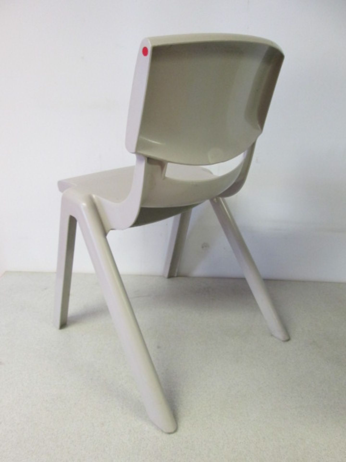 25 x Sebel Postura, Children's Classroom Stacking Chairs in Light Grey (Size 4). Size (H) 67cm x (W) - Image 3 of 4