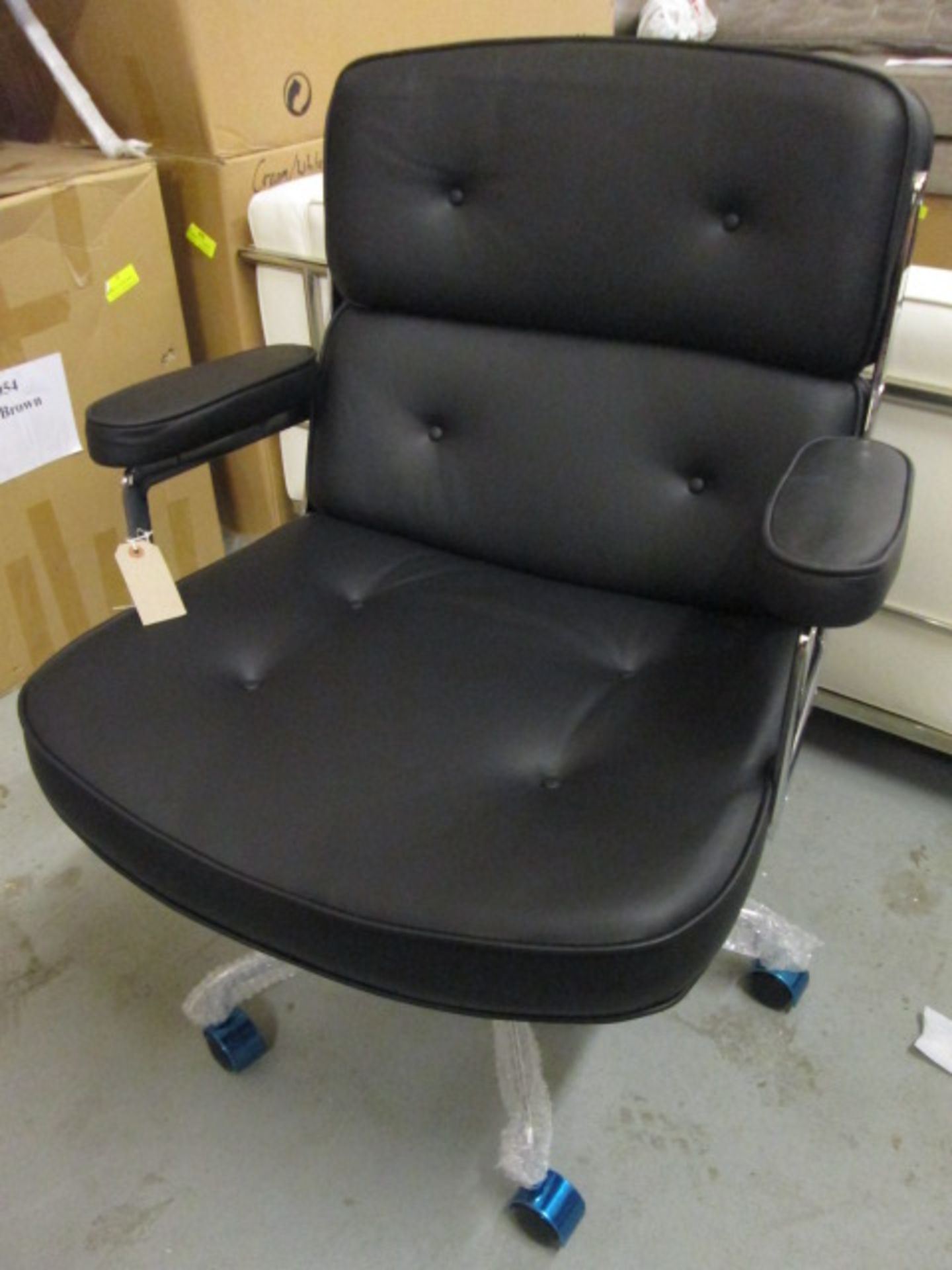 Boxed /As New - Eames Style Lobby Chair in Black FE2000 Leather & Stainless Steel Office Chair ( - Image 2 of 2