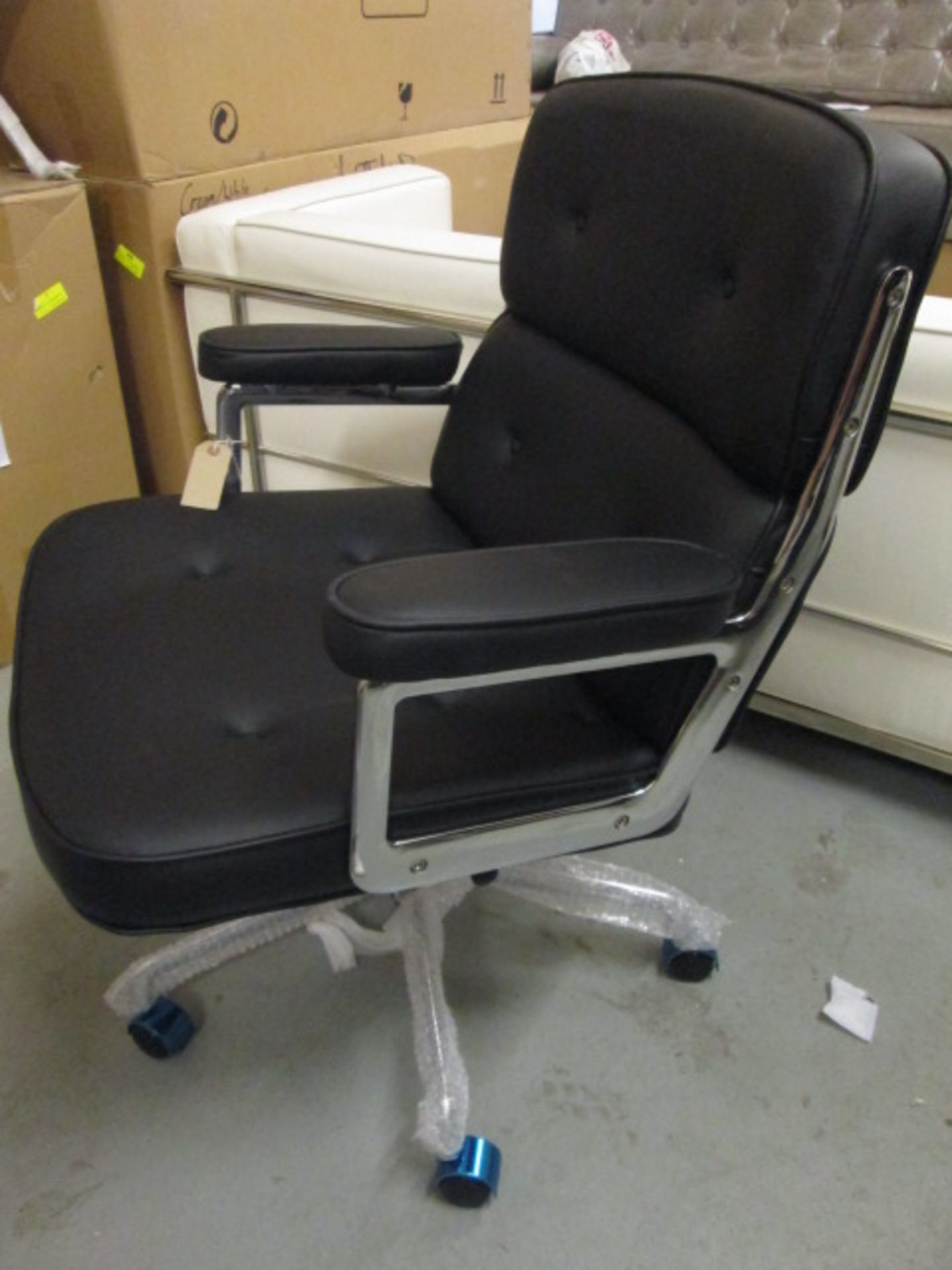 Boxed /As New - Eames Style Lobby Chair in Black FE2000 Leather & Stainless Steel Office Chair ( - Image 2 of 2