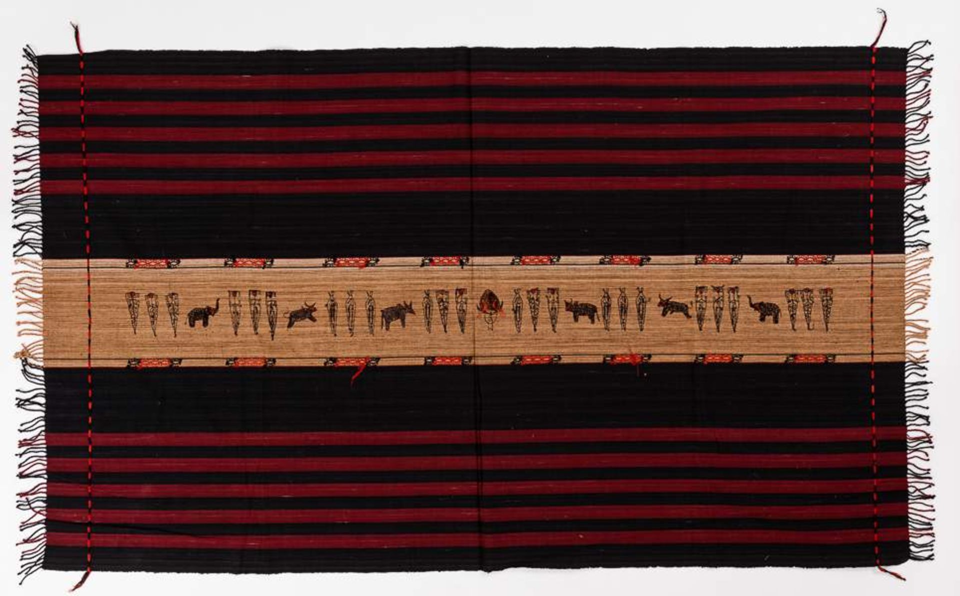 Großes handgewebtes Tuch der Naga Baumwolle. Burma/Myanmar, 1. Hälfte 20. Jh. 175 x 75 cm - Image 3 of 3