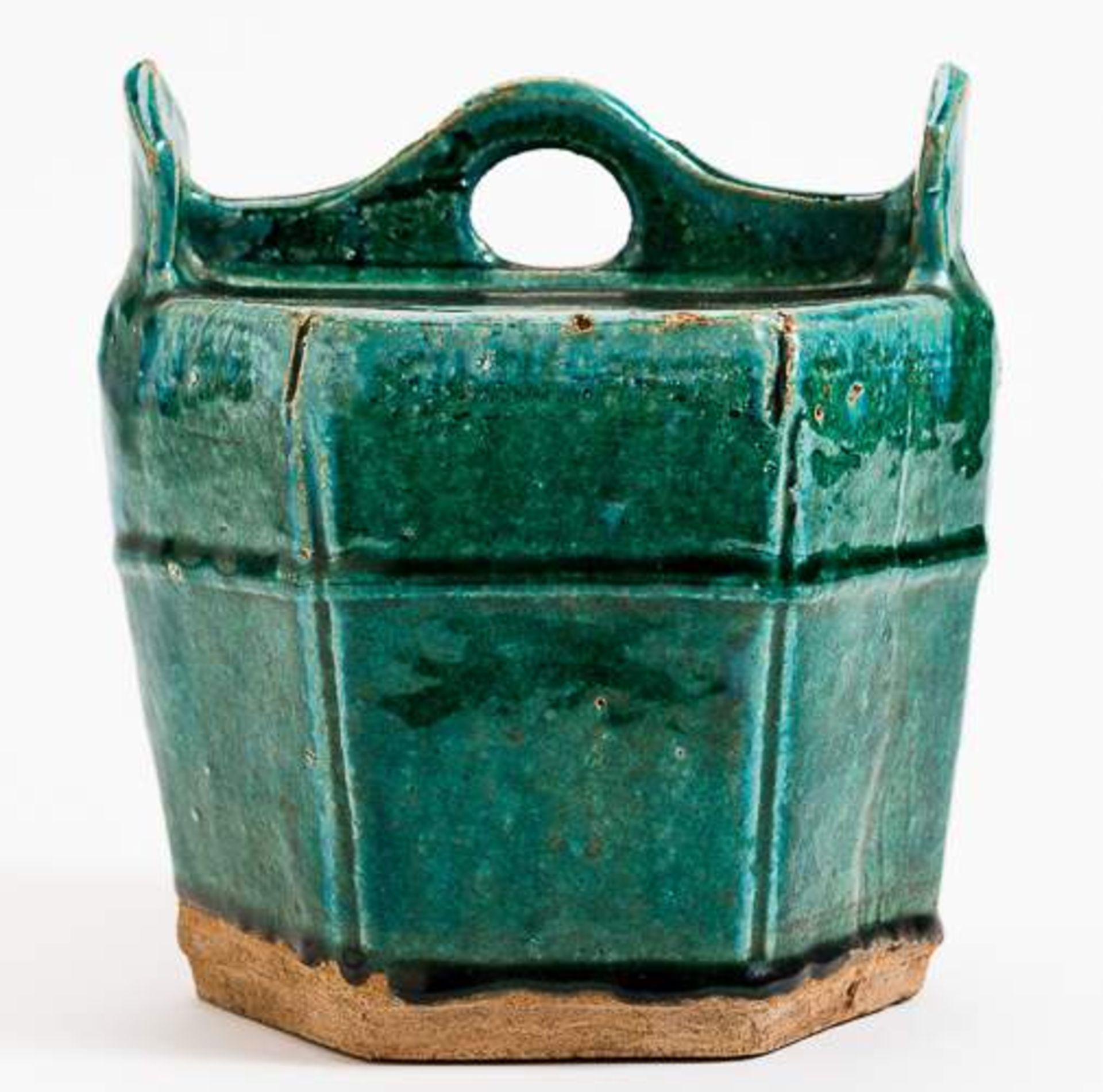GEFÄSS IN FORM EINES WASSEREIMERS Grün glasierte Keramik. China, Qing, vermutlich 17. Jh. Dieses - Image 6 of 15