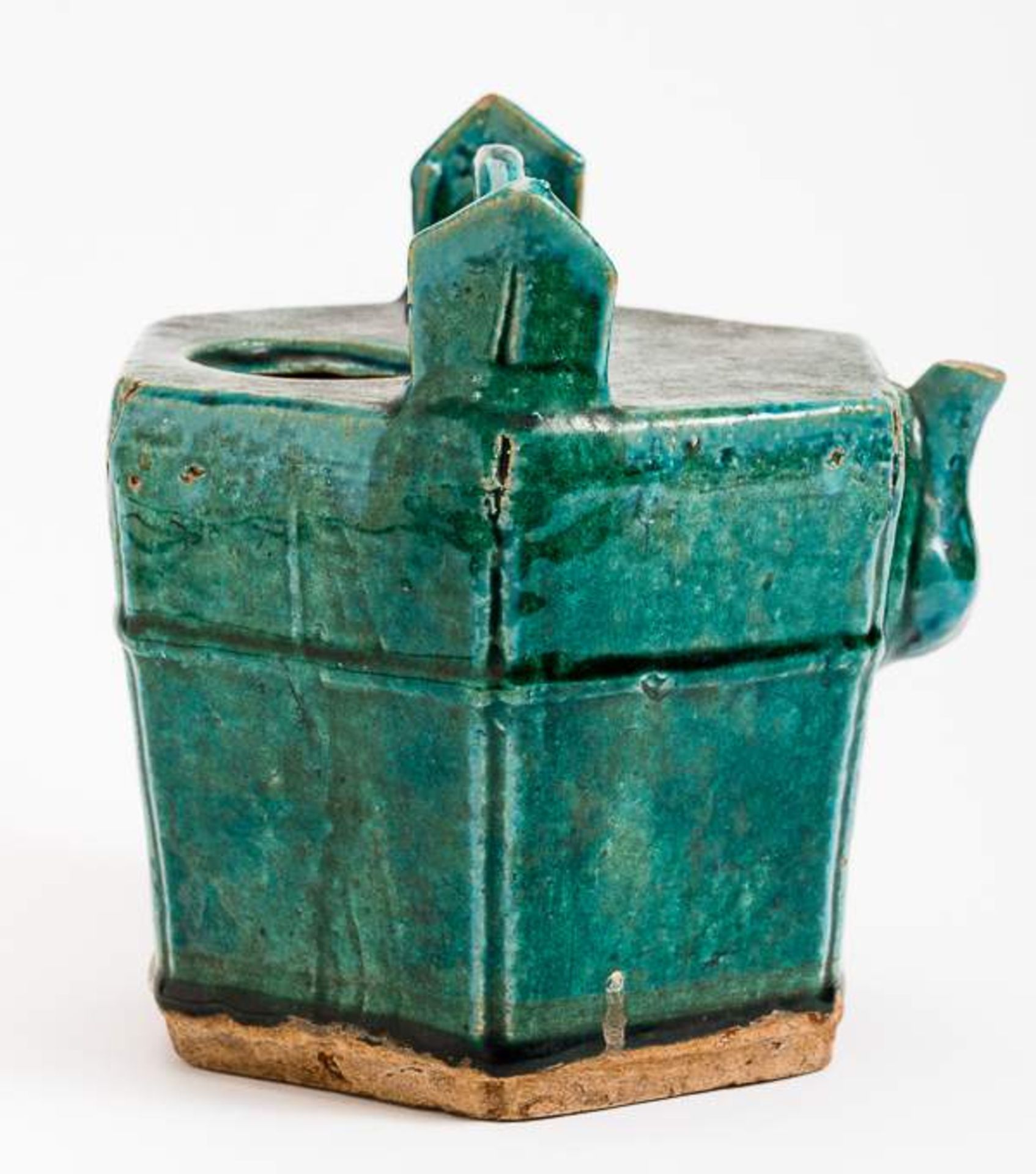 GEFÄSS IN FORM EINES WASSEREIMERS Grün glasierte Keramik. China, Qing, vermutlich 17. Jh. Dieses - Image 9 of 15