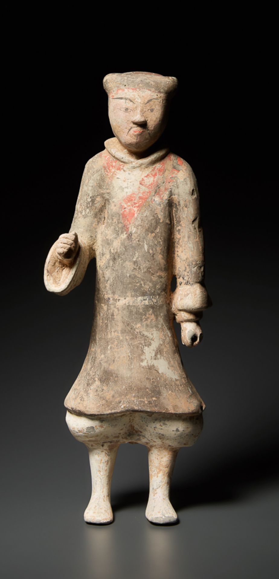 DER ELEGANTE GARDIST Terrakotta mit alter Bemalung. China, frühe Westliche Han-Dynastie (3. - 2. Jh. - Bild 2 aus 5