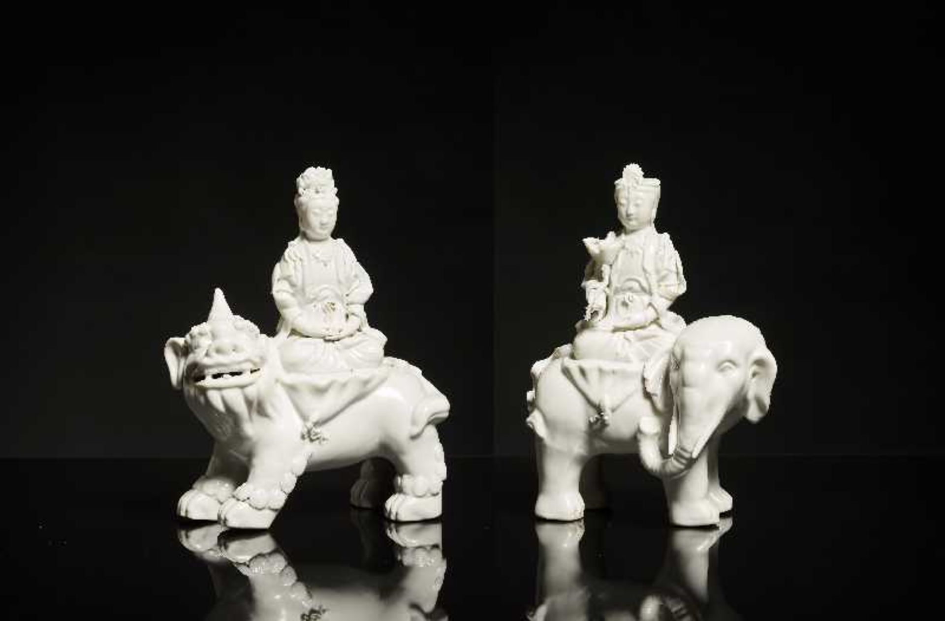 ATTRAKTIVES BLANC DE CHINEFIGURENPAARBlanc de Chine-Porzellan. China, Qing-Dynastie (1644 – 1911)