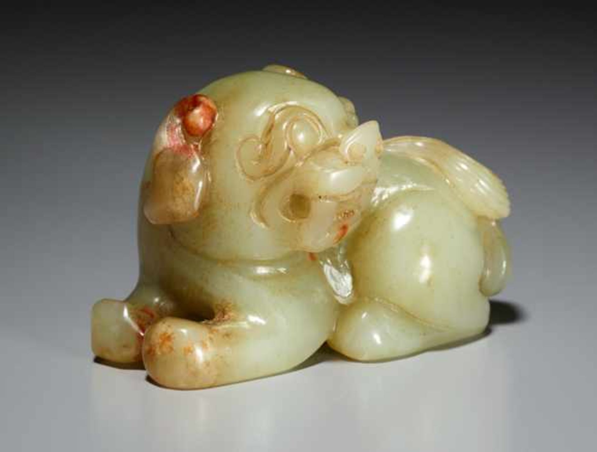 LÖWENHUND SHIZI Jade. China, ca. Qing-Dynastie, 19. / 20. Jh. Gut in sich geschlossen gearbeitete, - Image 5 of 6