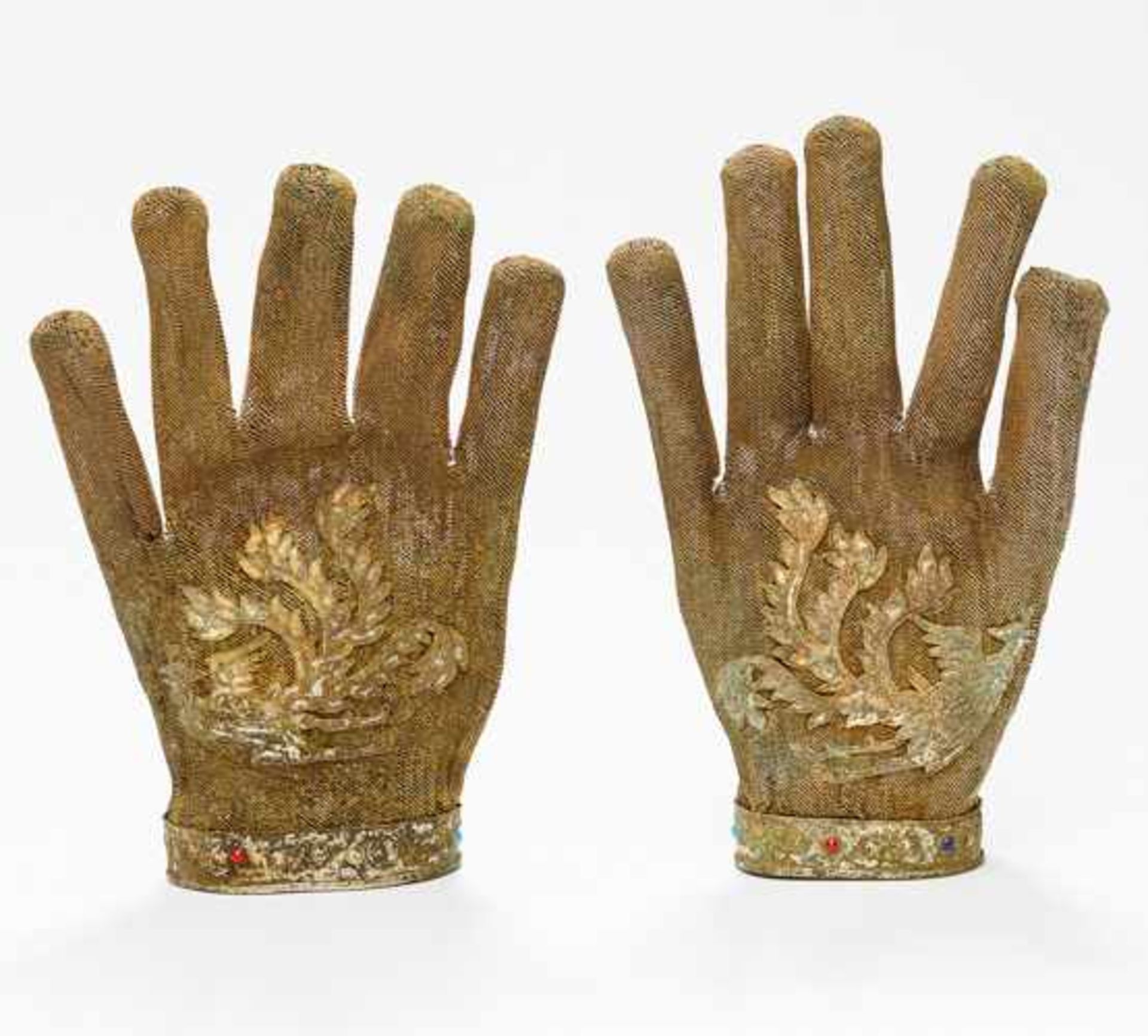 SELTENE HANDSCHUHE MIT PHÖNIX-DARSTELLUNG Silber (und Kupfer?), vergoldet, Einlagen. China, - Image 3 of 5