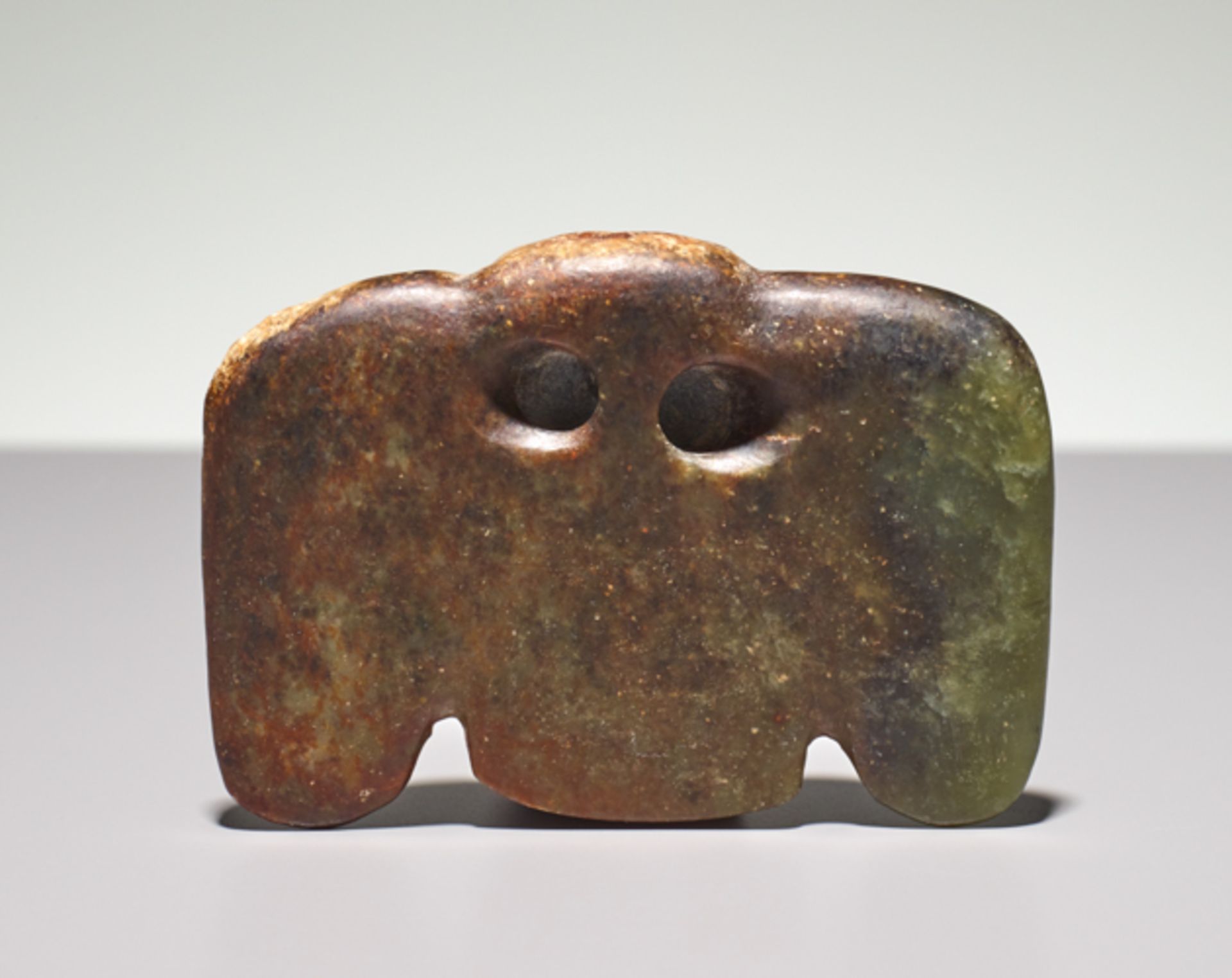 BIRD-SHAPED PENDANTJade. China, Hongshan culture, c.3500-3000 BCPendants shaped as birds form one of - Image 2 of 4