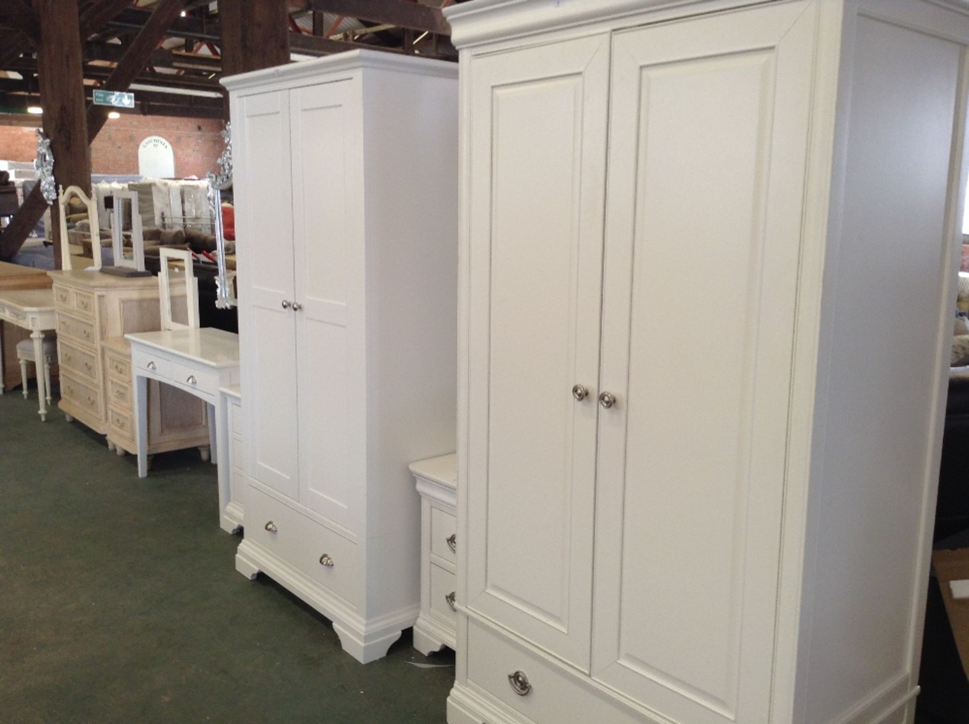 CHANTILLY WHITE DOUBLE WARDROBE (return)