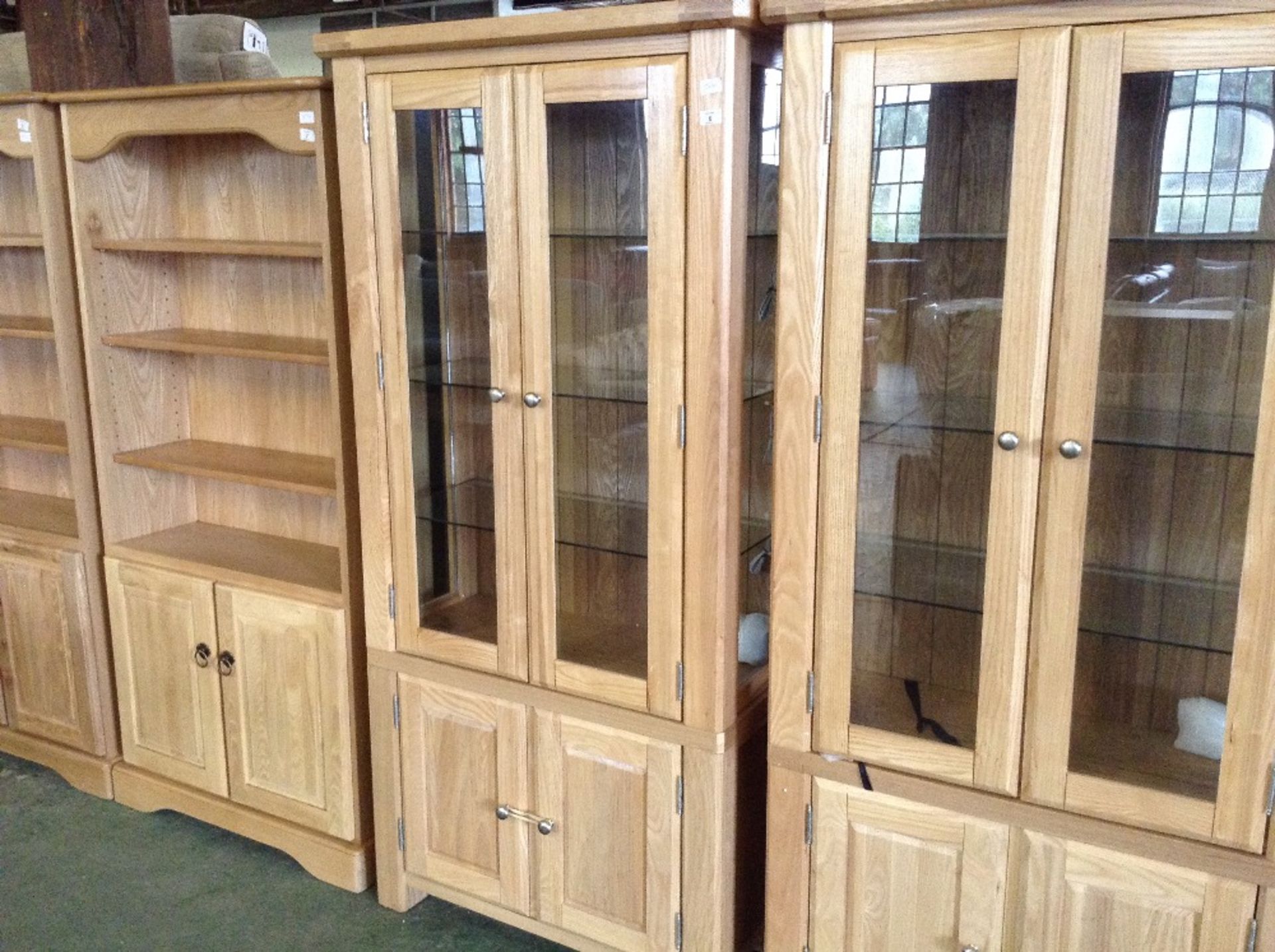 NATURAL GLASS DISPLAY CABINET (546)