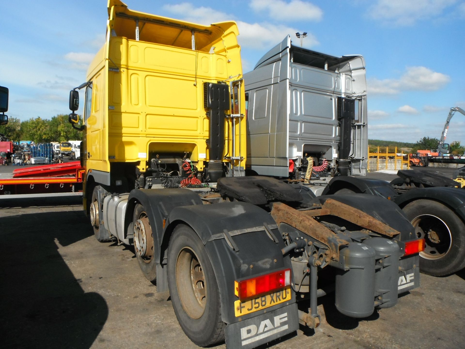 DAF XF105.410 6X2 – FJ58 XRU - Image 2 of 3