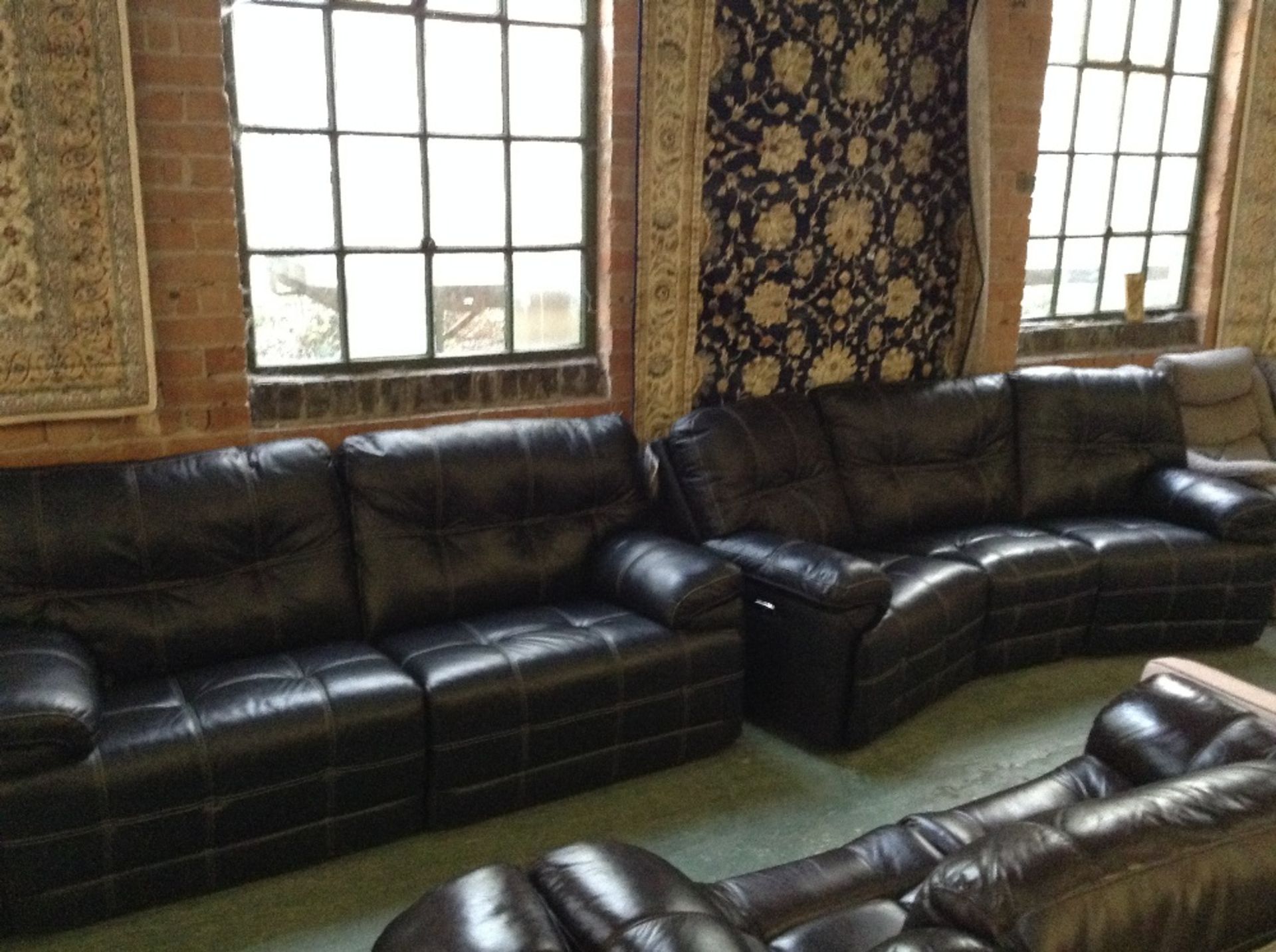 BLACK LEATHER WITH WHITE STITCH ELECTRIC RECLINING
