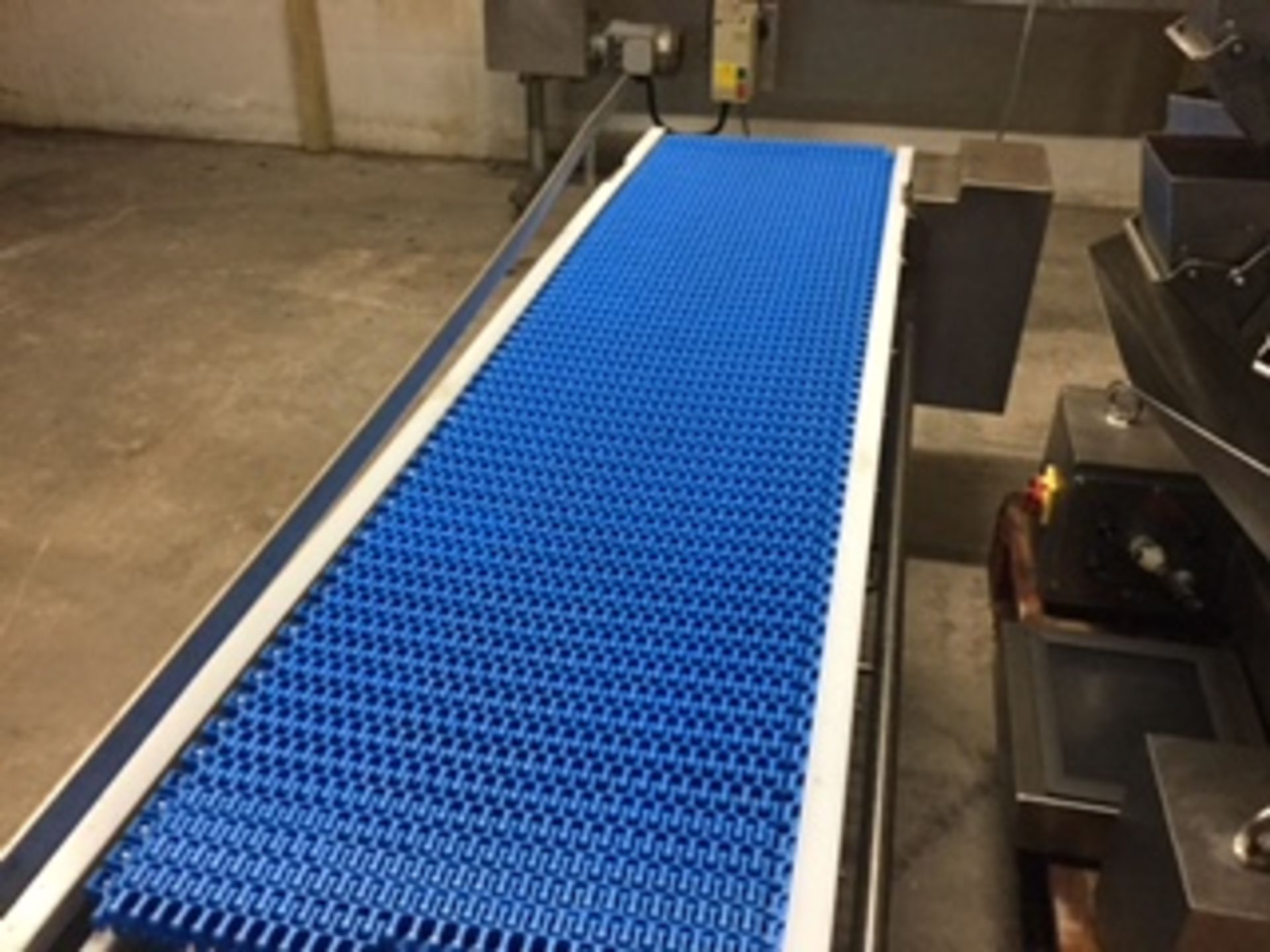 Blue Belt Intralox Bend conveyor - Image 2 of 3