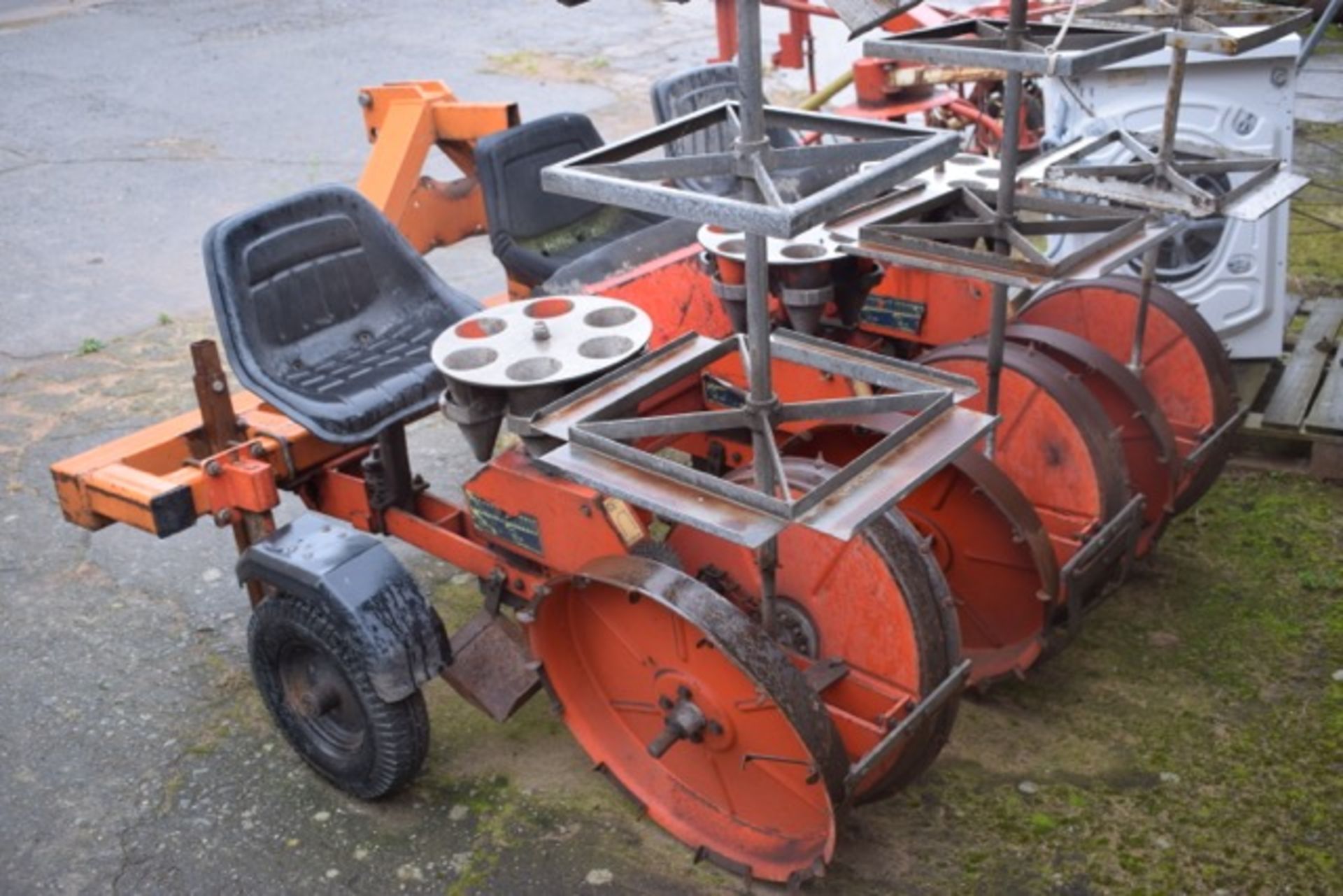 Reekie RAR Cabbage Planter - Image 2 of 3