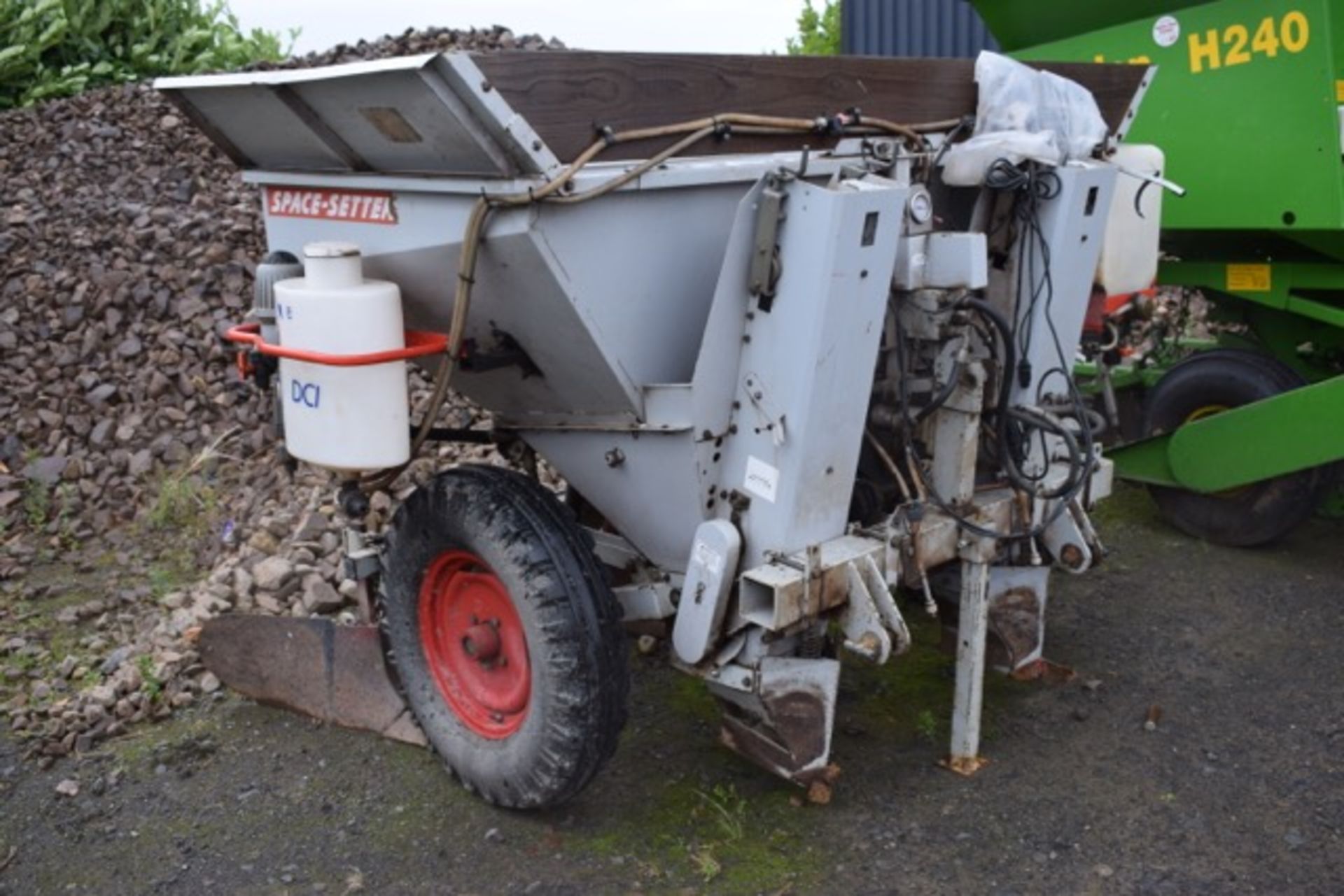 Reekie Space Setter Model SSP2 2 Row Potato Planter