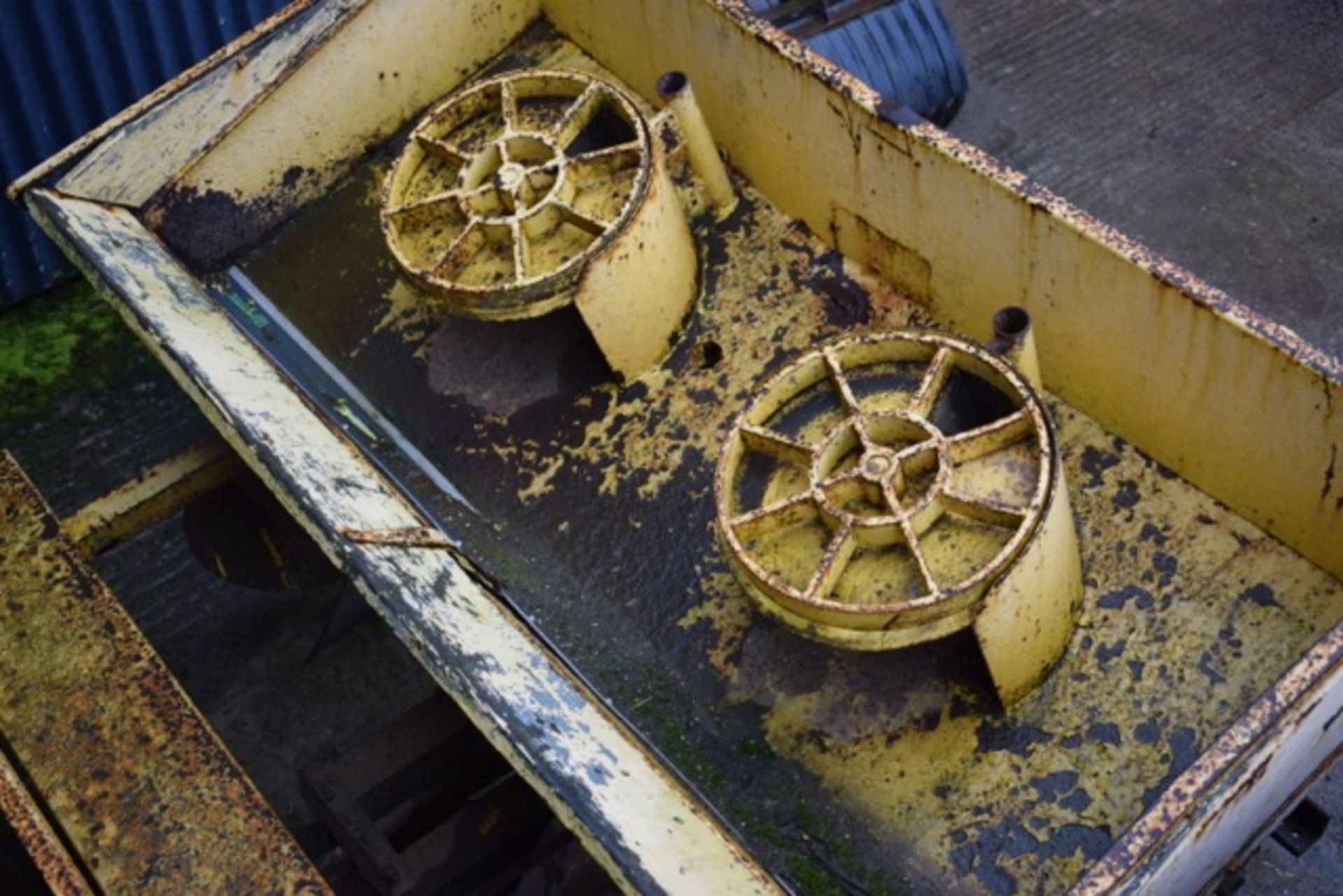 Vintage Potato Planter - Image 2 of 2