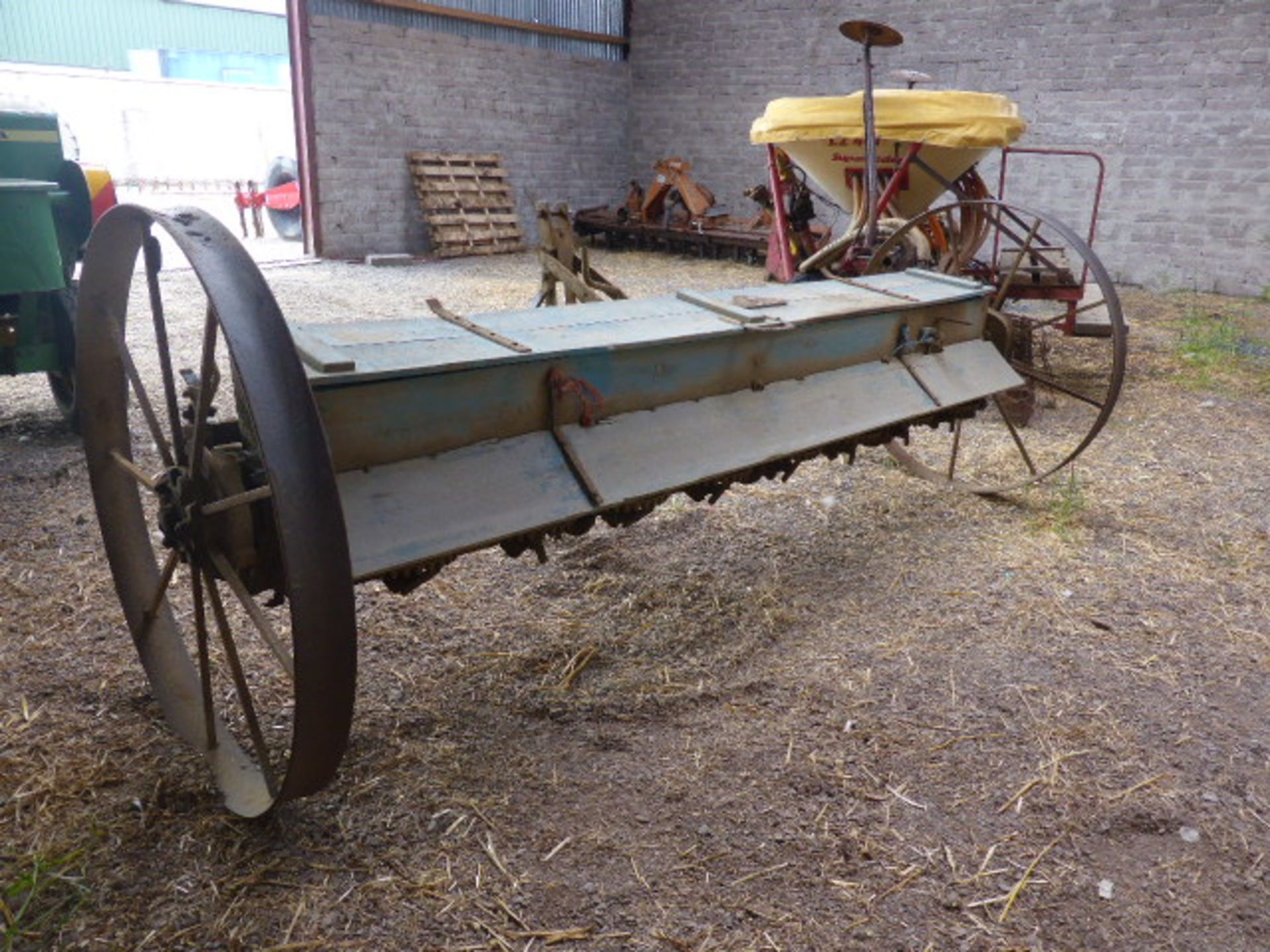 Nicholson 9" Grass Seed Drill - Image 2 of 2