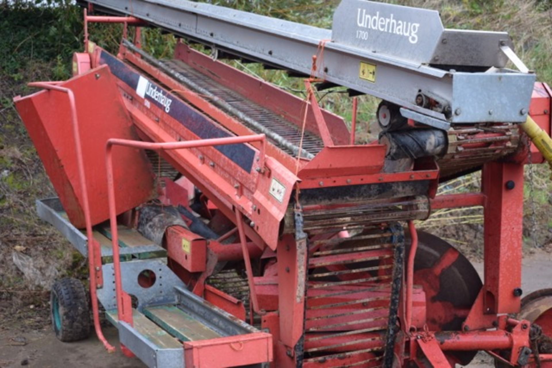 Kverneland Underhaug 1700 Potato Harvester - Image 2 of 8