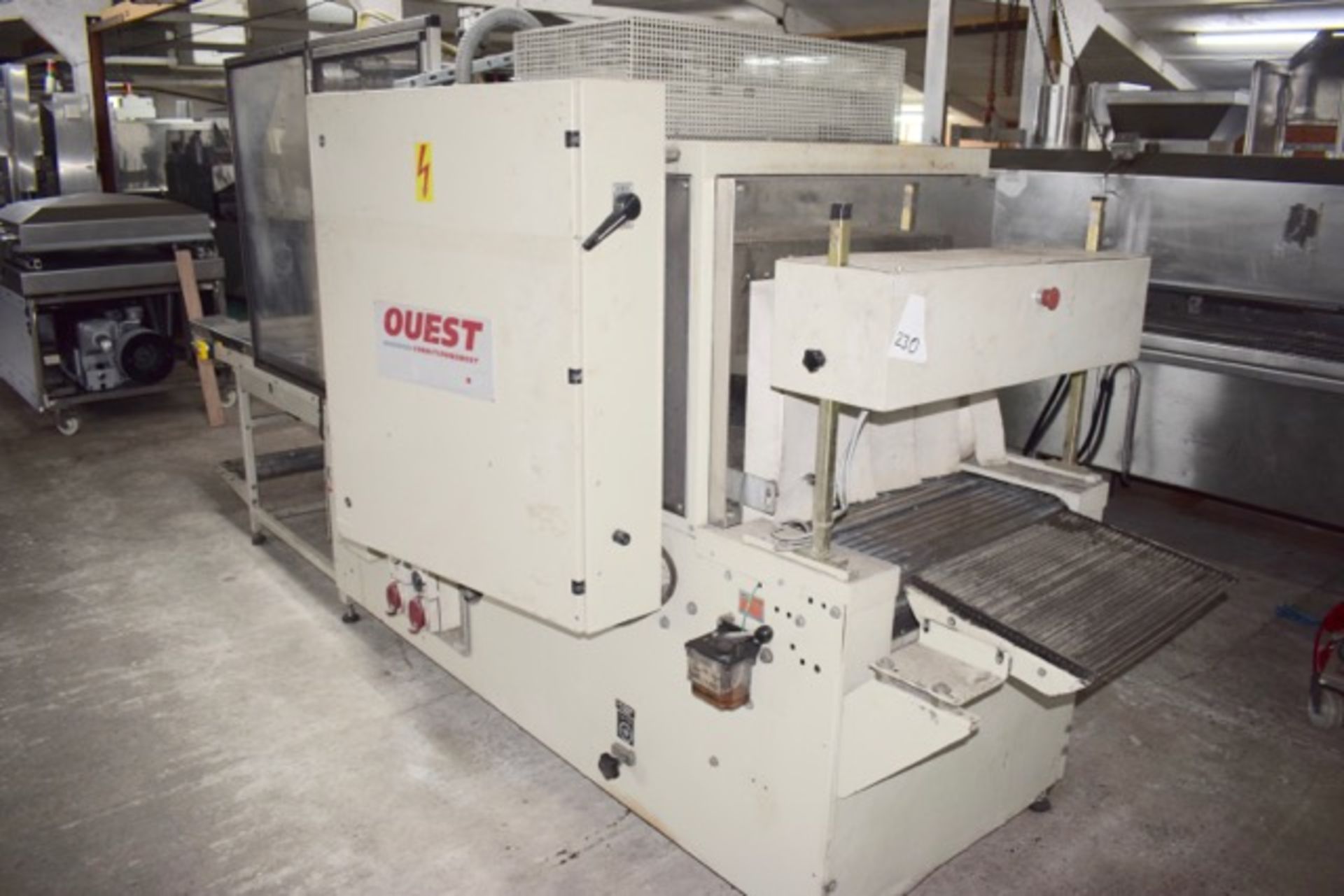 Quest Shrink Wrapper with Heat Tunnel - Image 5 of 9