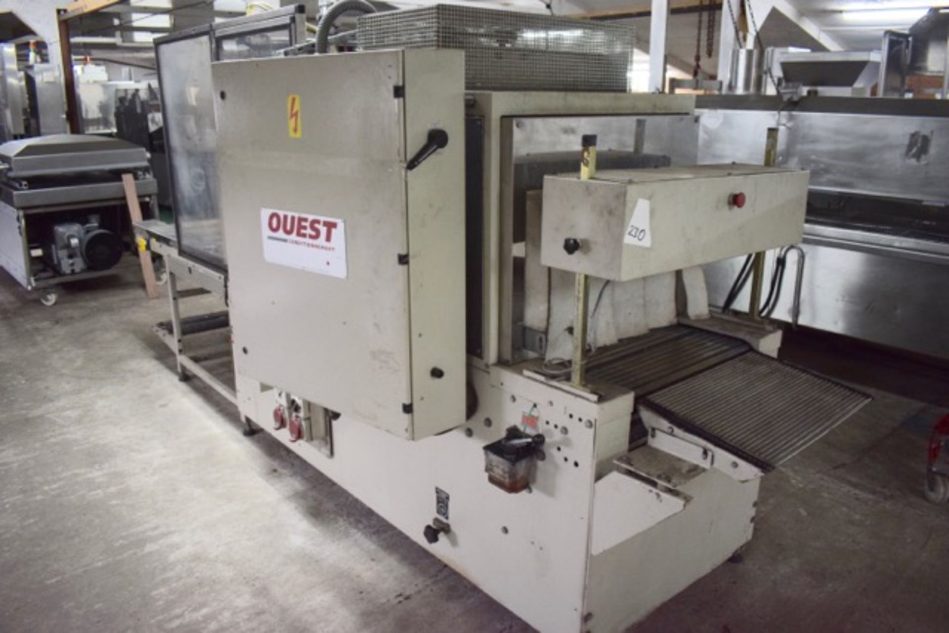 Quest Shrink Wrapper with Heat Tunnel - Image 3 of 9