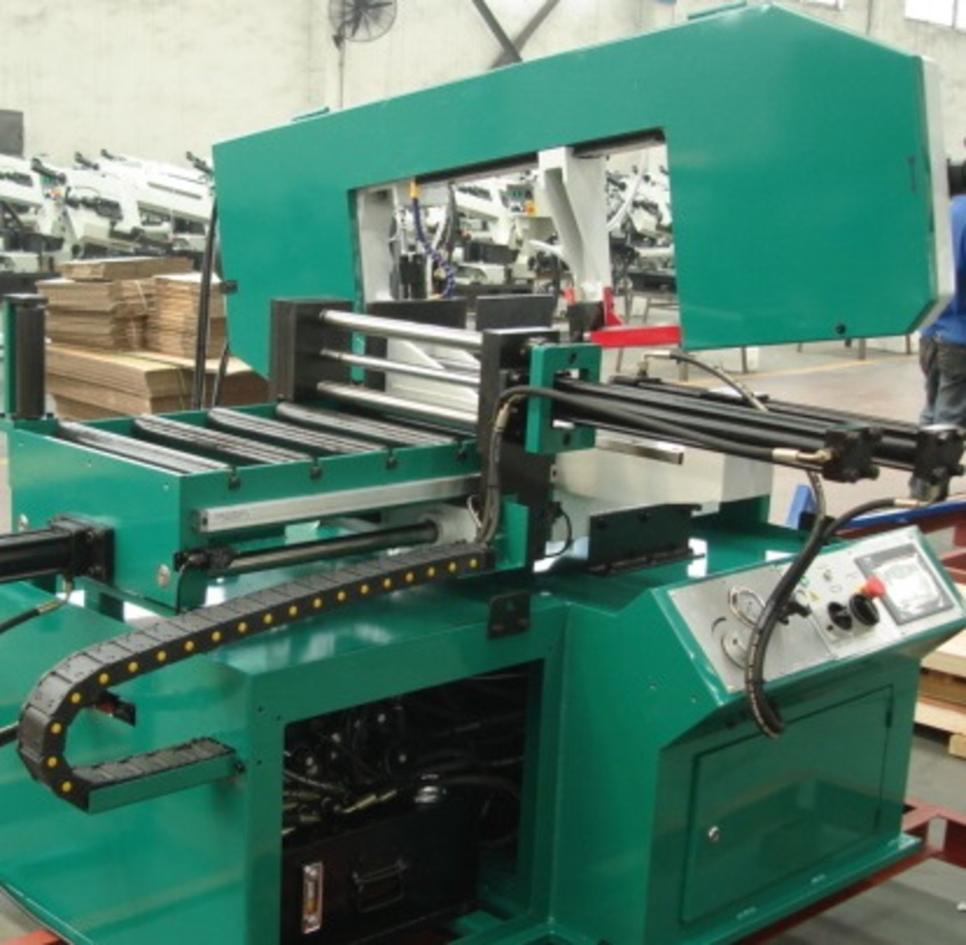 BS-460G Fully Automatic CNC Horizontal Band Saw 220V 3 phase with 18 X 13 inch CAPACITY and CNC - Image 2 of 3