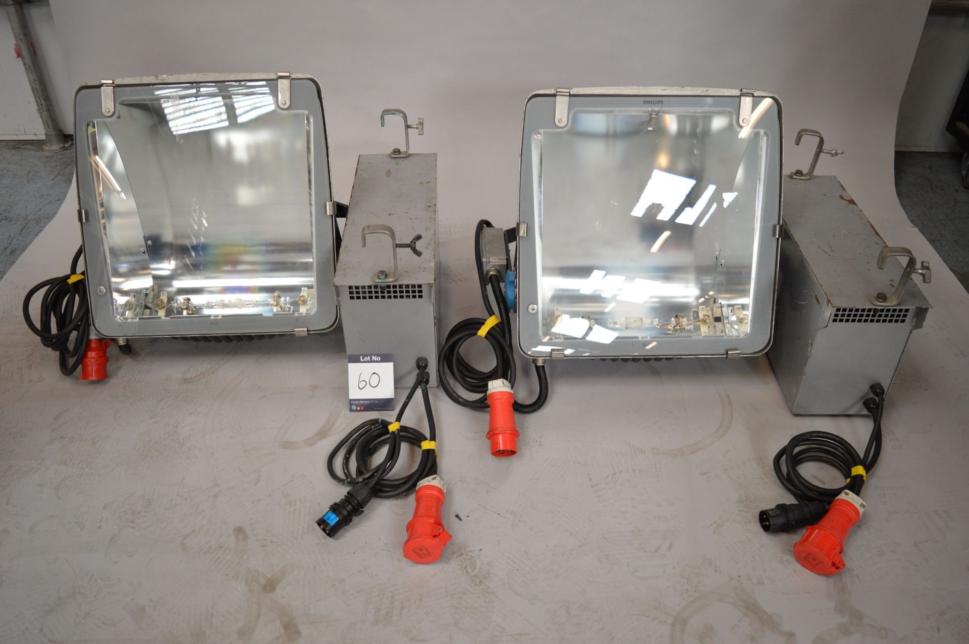 Two Philips, Optivision 1000W MBI Asymetrical Flood Lights with Ballast