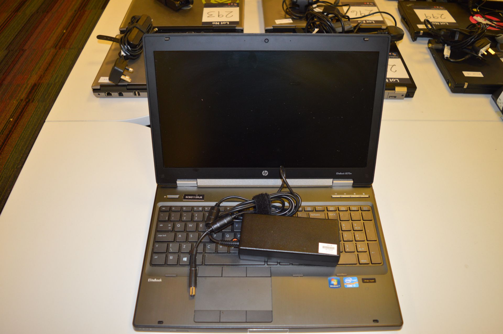 HP Elitebook 8570W no hdd Intel i7 no RAM Windows 7 Pro laptop with power adapter - will not start