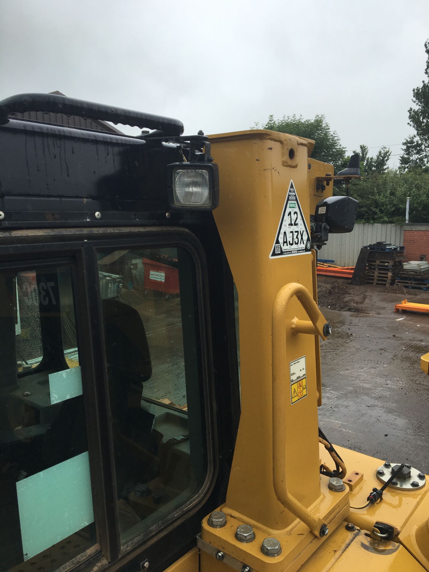 Caterpillar D6T LGP VPAT steel tracked bulldozer - Image 8 of 33