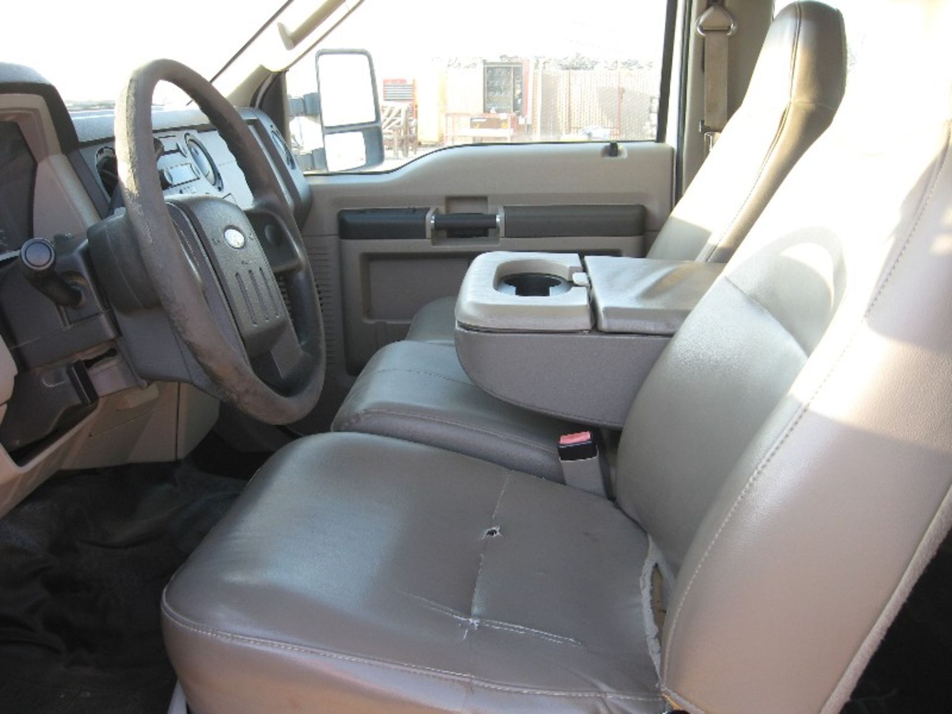 2008 Ford F350 - Image 4 of 5
