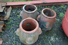 3 - clay chimney pots
**No VAT on hammer price but VAT will be charged on the Buyers Premium**