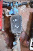 Pneumatic anti vibe breaker A545847