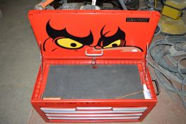 Teng Tools 60 cm tool box
c/w tools as photographed
**No VAT on the hammer price but VAT will be