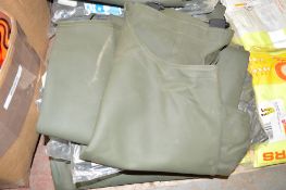 5 pairs of green waterproof waders Size XXL New & unused