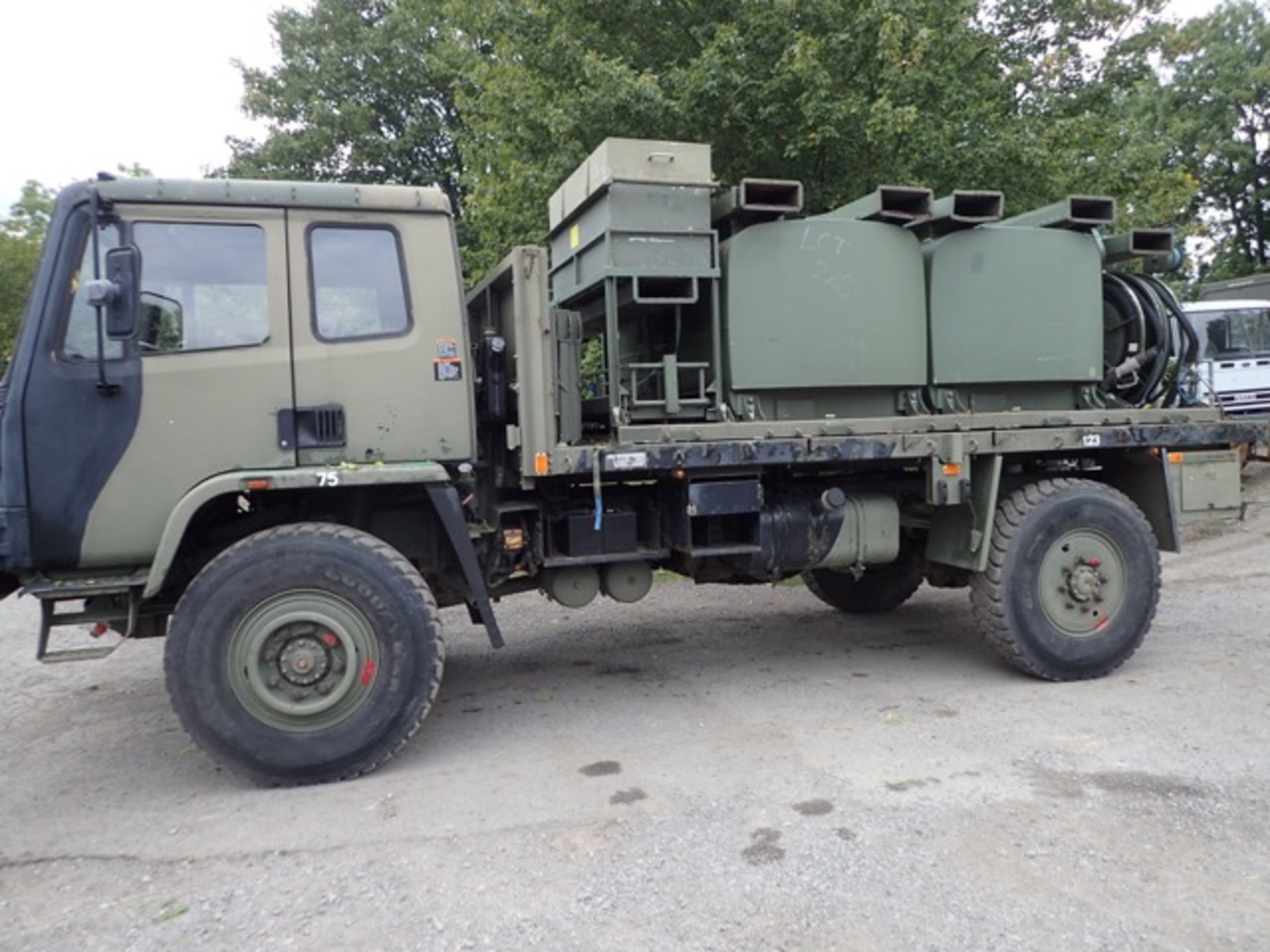 DAF 45-150 4x4 refuel wagon (Ex MOD) S/N: 123435 Recorded Mileage: 3182 c/w discharge hoses, - Image 2 of 10