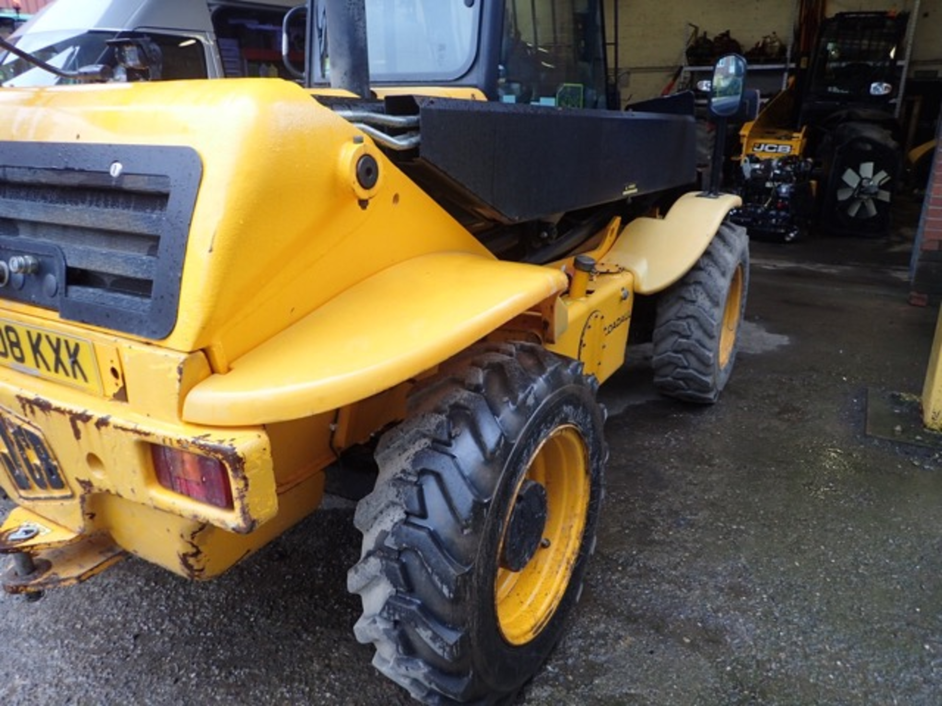 JCB 520-50 5 metre telescopic handler Year: 2008 S/N: Recorded Hours: 3823 * please note this Lot' - Image 4 of 12