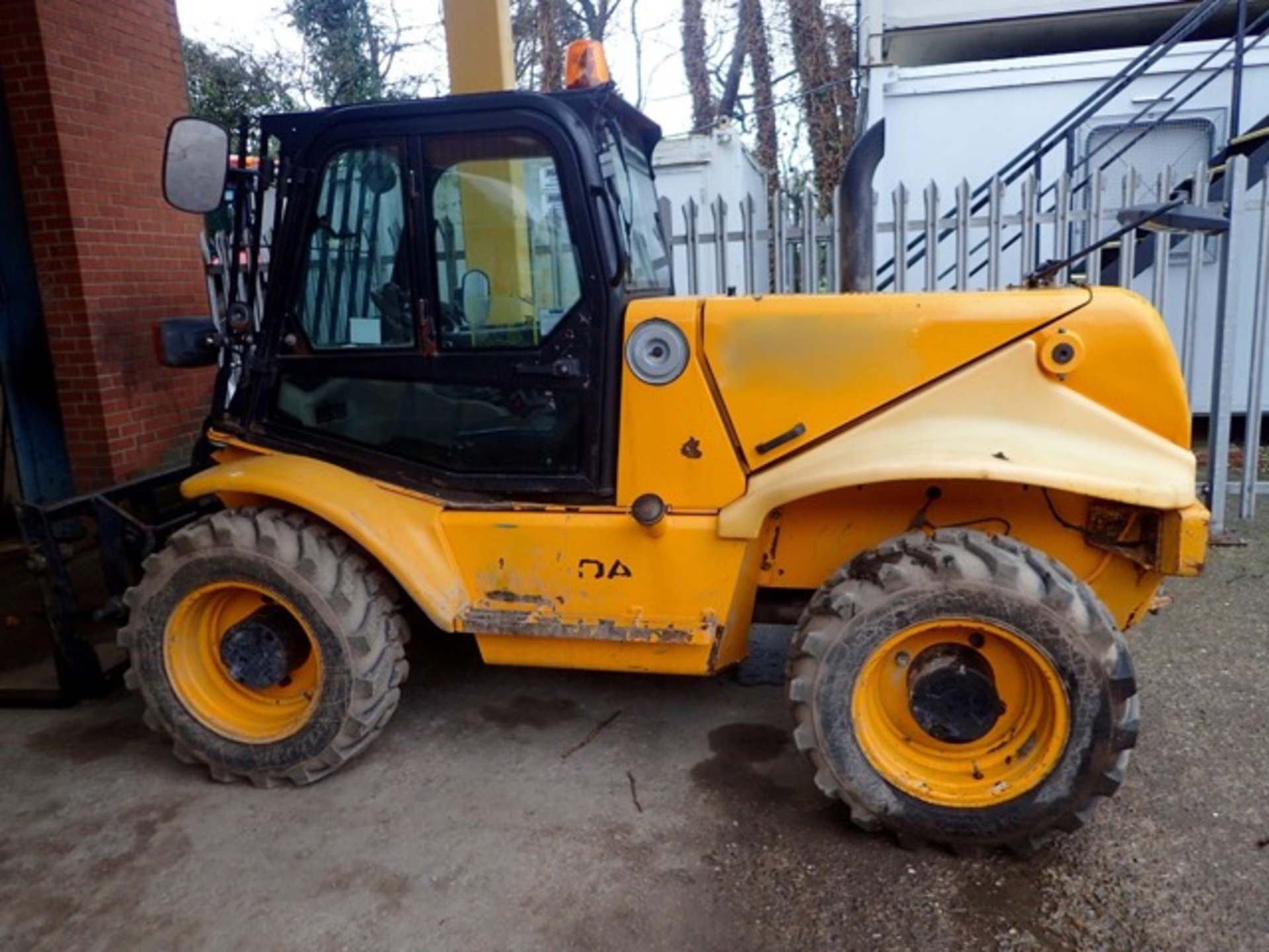 JCB 520-50 5 metre telescopic handler Year: 2008 S/N: Recorded Hours: 3823 * please note this Lot' - Image 3 of 12