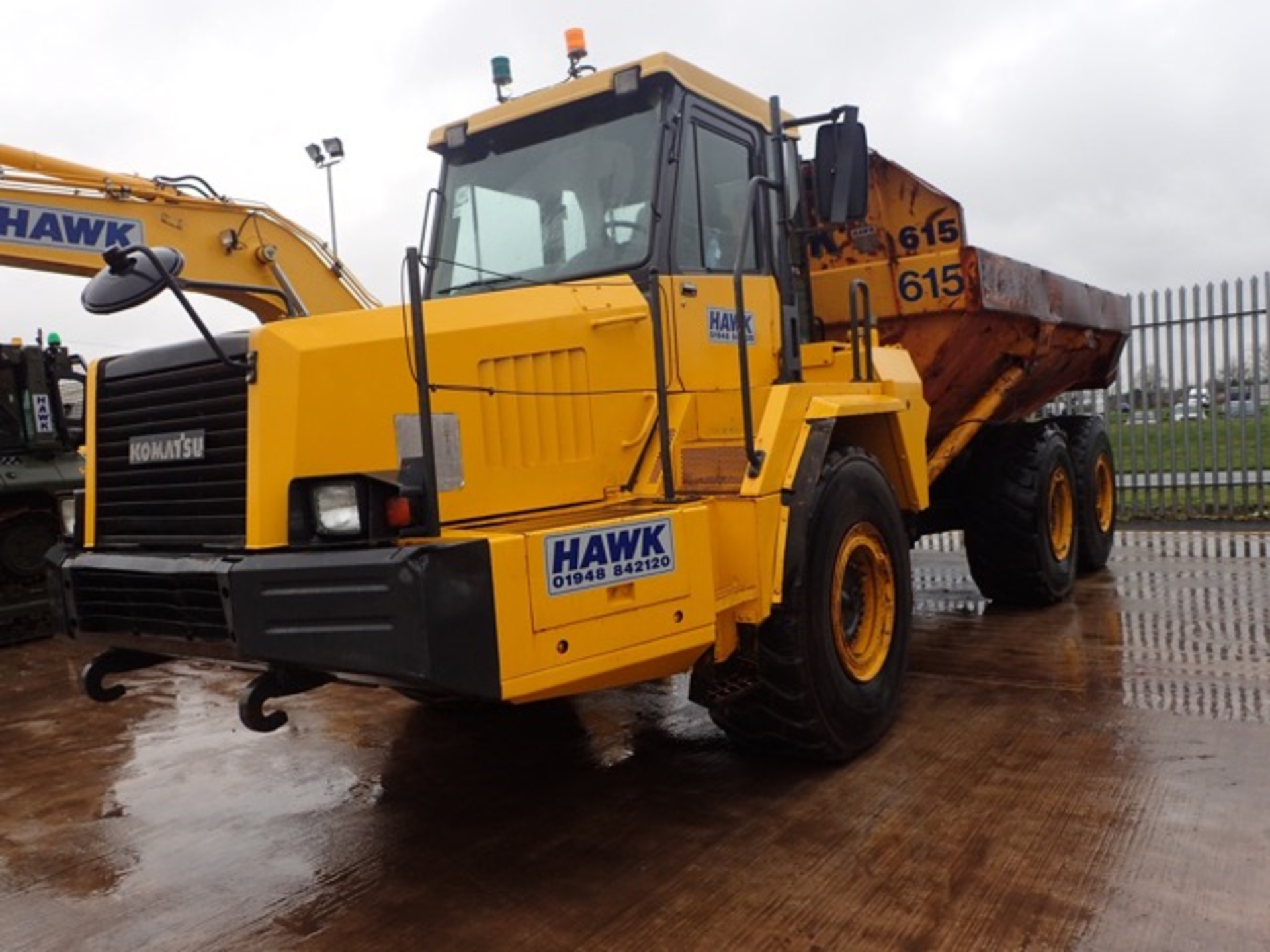 Komatsu HM300-1 30 tonne 6 x 6 wheel articulated dump truck Year: 2005 S/N: 1383 Recorded Hours: - Image 2 of 16