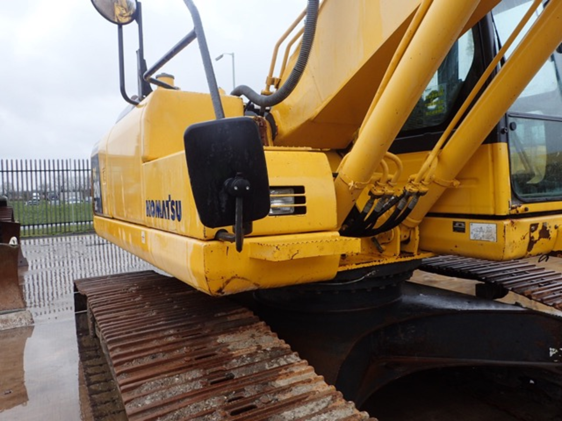 Komatsu PC210 LC 21 tonne steel tracked excavator Year: 2010 S/N: K53470 Recorded Hours: 8748 - Image 8 of 19