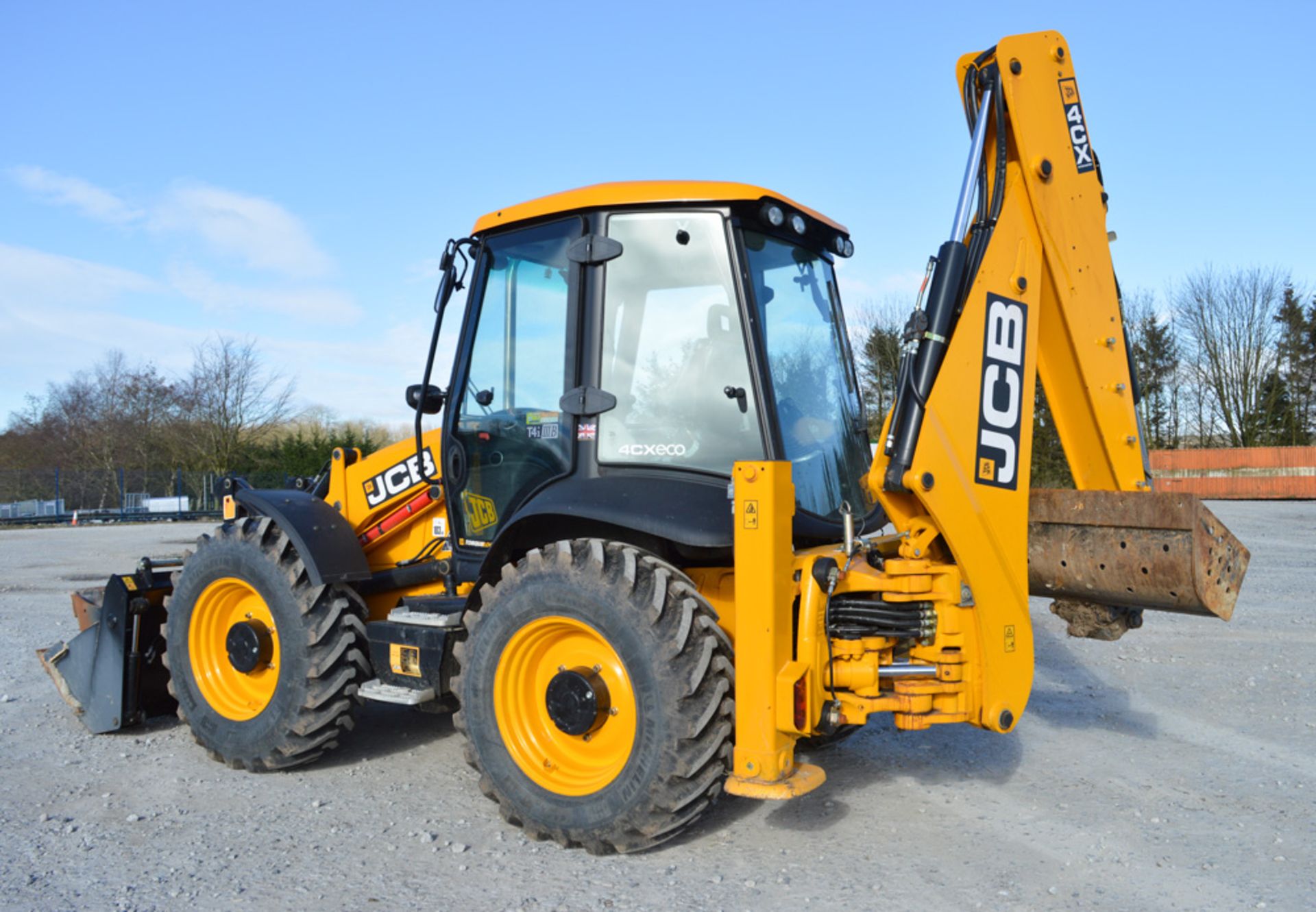 JCB 4CX Contractor backhoe loader Year: 2014 S/N: 2269627 Recorded Hours: 78 - Image 2 of 17