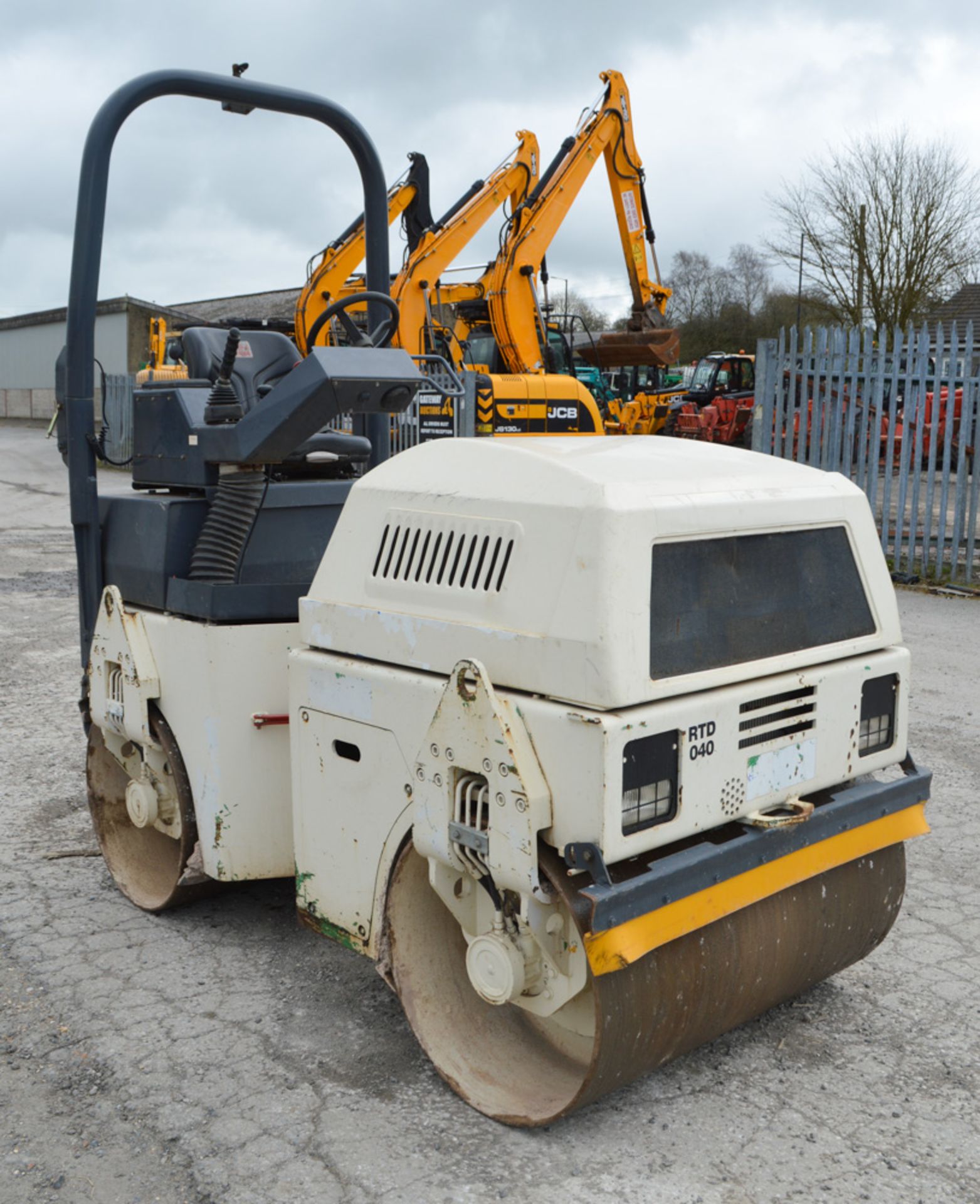 Benford Terex TV1200 double drum ride on roller Year: 2007 S/N: E704CF015 Recorded Hours: 1123 - Image 4 of 8