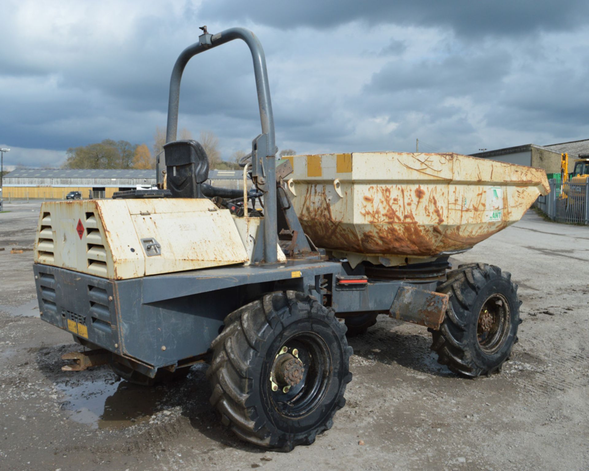 Benford Terex 6 tonne swivel skip dumper Year: 2008 S/N: E802FX202 Recorded Hours: 2513 A510608 - Image 4 of 11