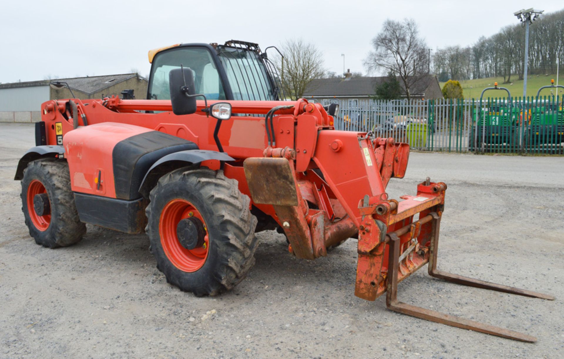 JCB 535-125 12.5 metre telescopic handler Year: 2008 S/N: 1425043 Recorded Hours: 5221 Rear camera - Image 4 of 13