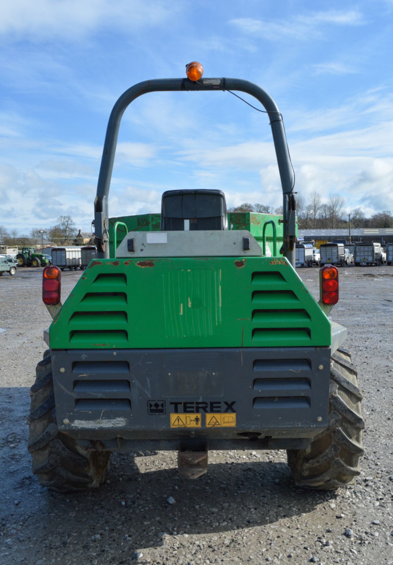 Benford Terex 6 tonne swivel skip dumper Year: 2007 S/N: E709FX748 Recorded Hours: 2292 A446060 - Image 6 of 11