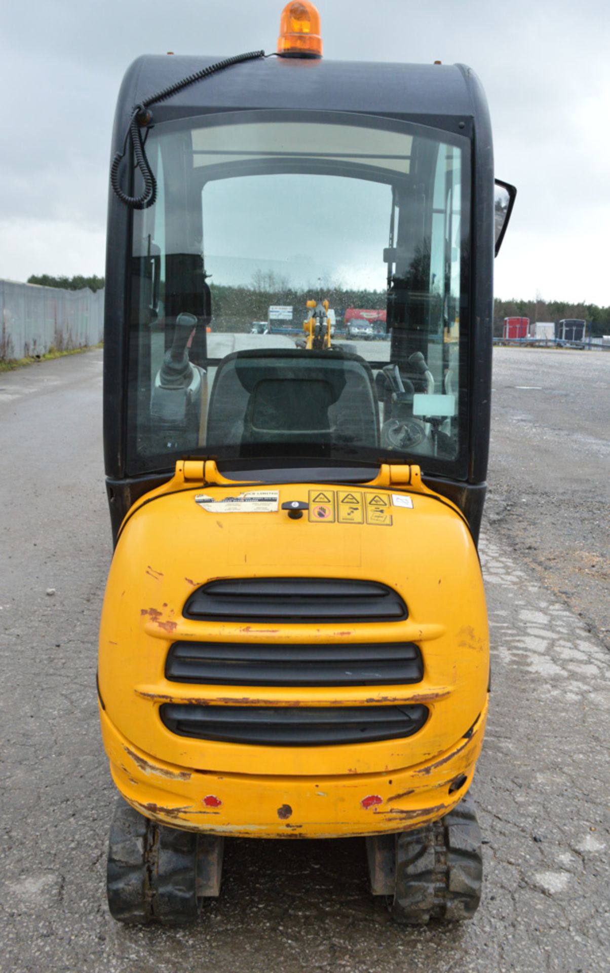 JCB 801.6 1.5 tonne rubber tracked mini excavator Year: 2011 S/N: 1703910 Recorded Hours: 1501 - Image 6 of 11